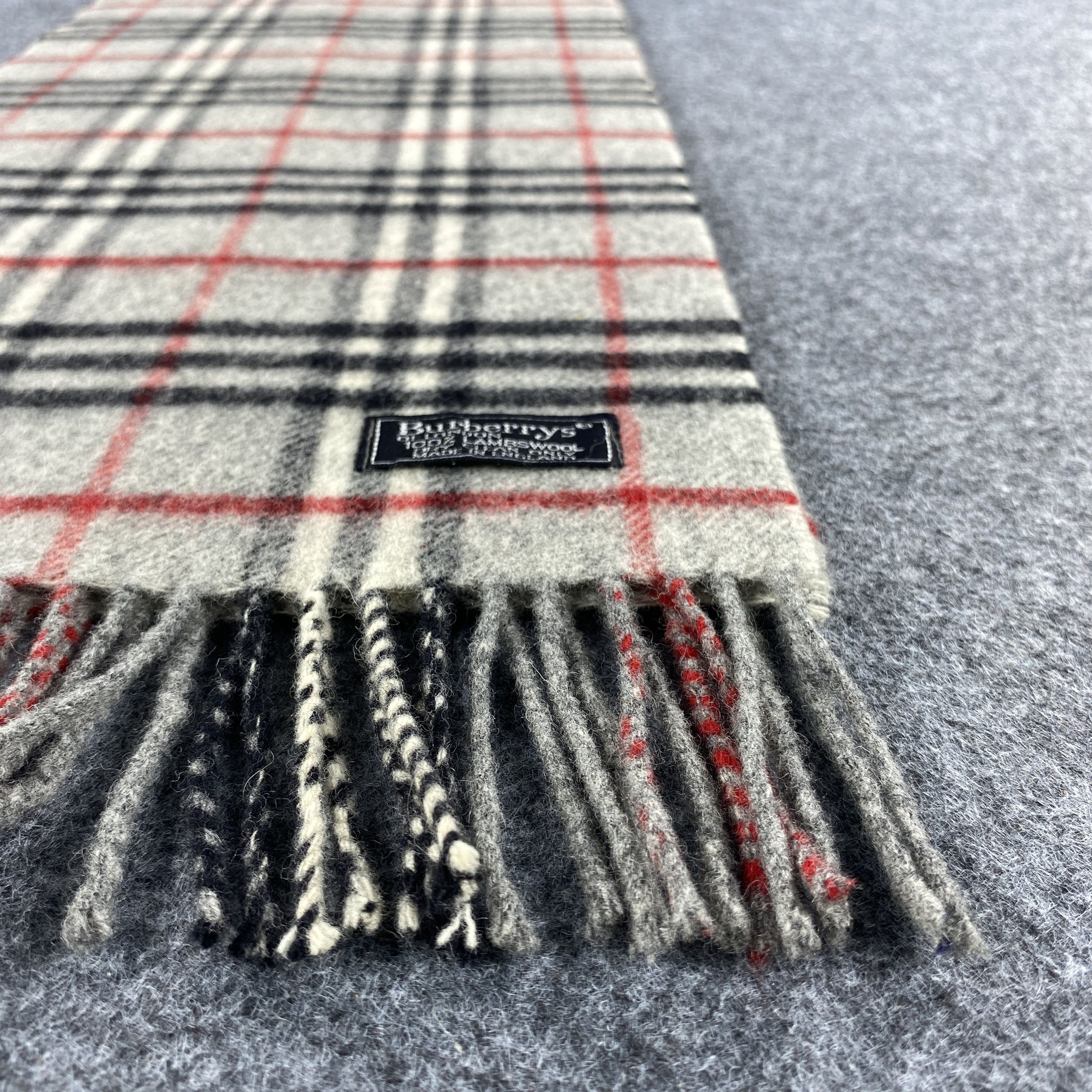 Burberry × Vintage Burberrys Scarf # Muffler # Neckwear # D525 Size ONE SIZE - 7 Thumbnail