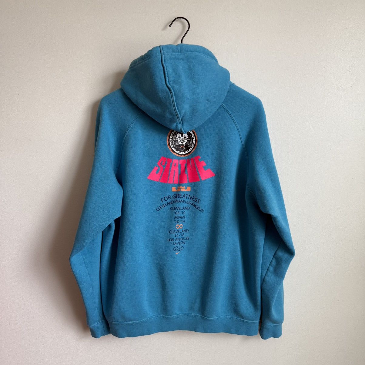 Nike Nike Lebron Men’s Hoodie Blue Pullover Strike Tour Graphic Size US M / EU 48-50 / 2 - 7 Thumbnail