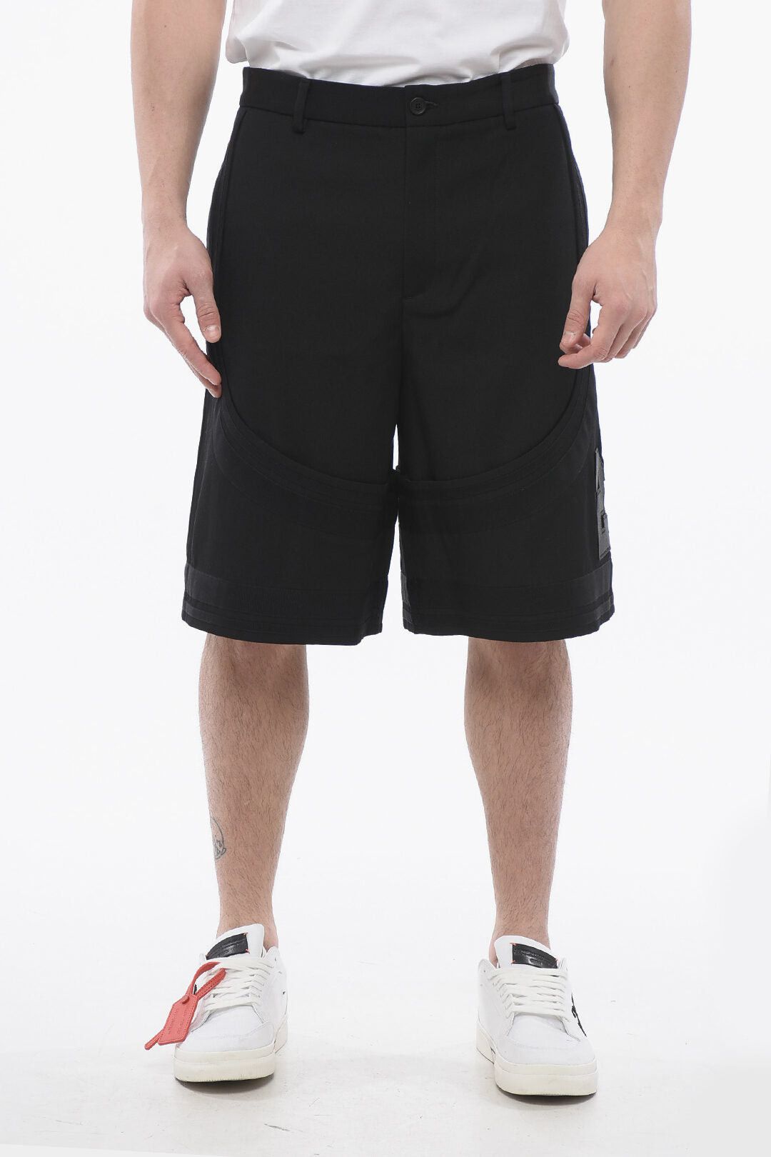 Off-White Varsity Shorts with Embroidery Size US 31 - 1 Thumbnail