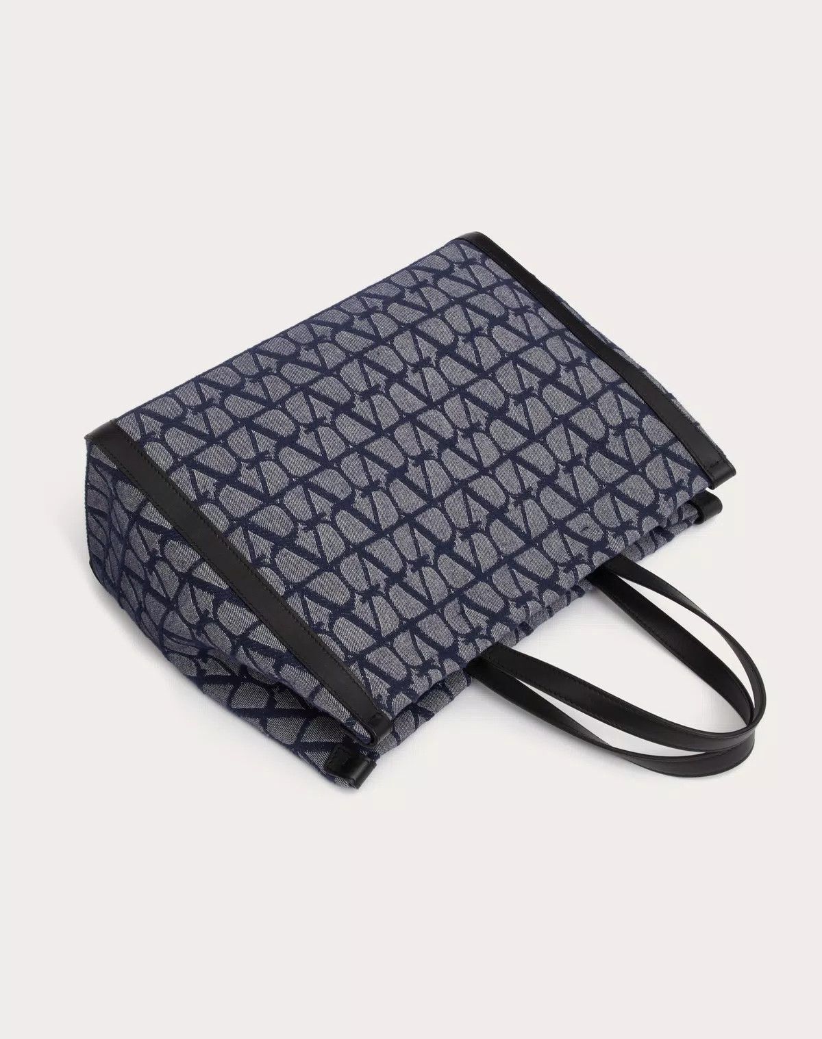 Valentino oc11z0625 Size:OS/Toile Iconographe Bag in Melange/Black Size ONE SIZE - 5 Thumbnail
