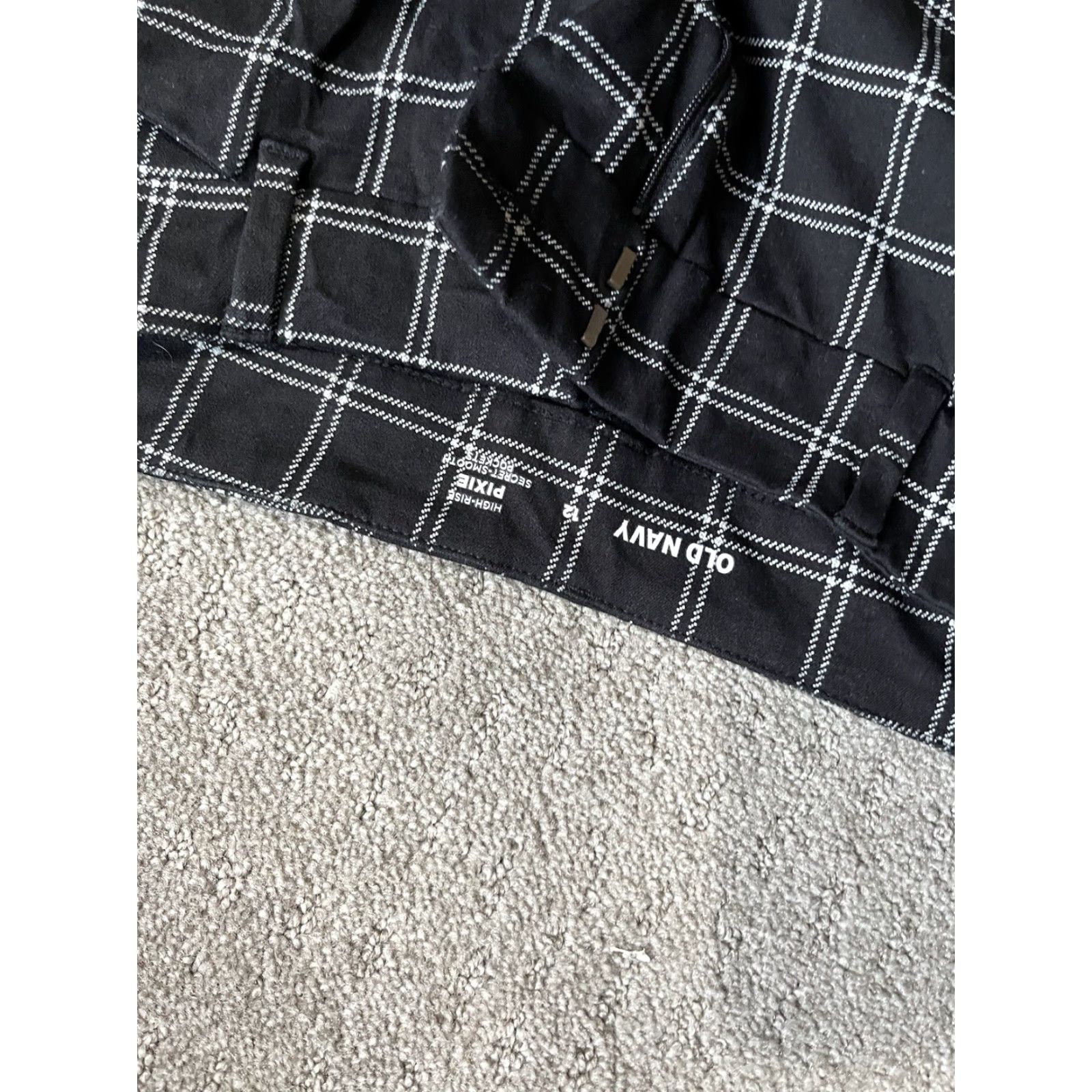 Old Navy Old Navy Skinny Pants Women's Size 12 Black Plaid High Rise Pockets Slim Crop Ankle Size 34" / US 12 / IT 48 - 5 Thumbnail