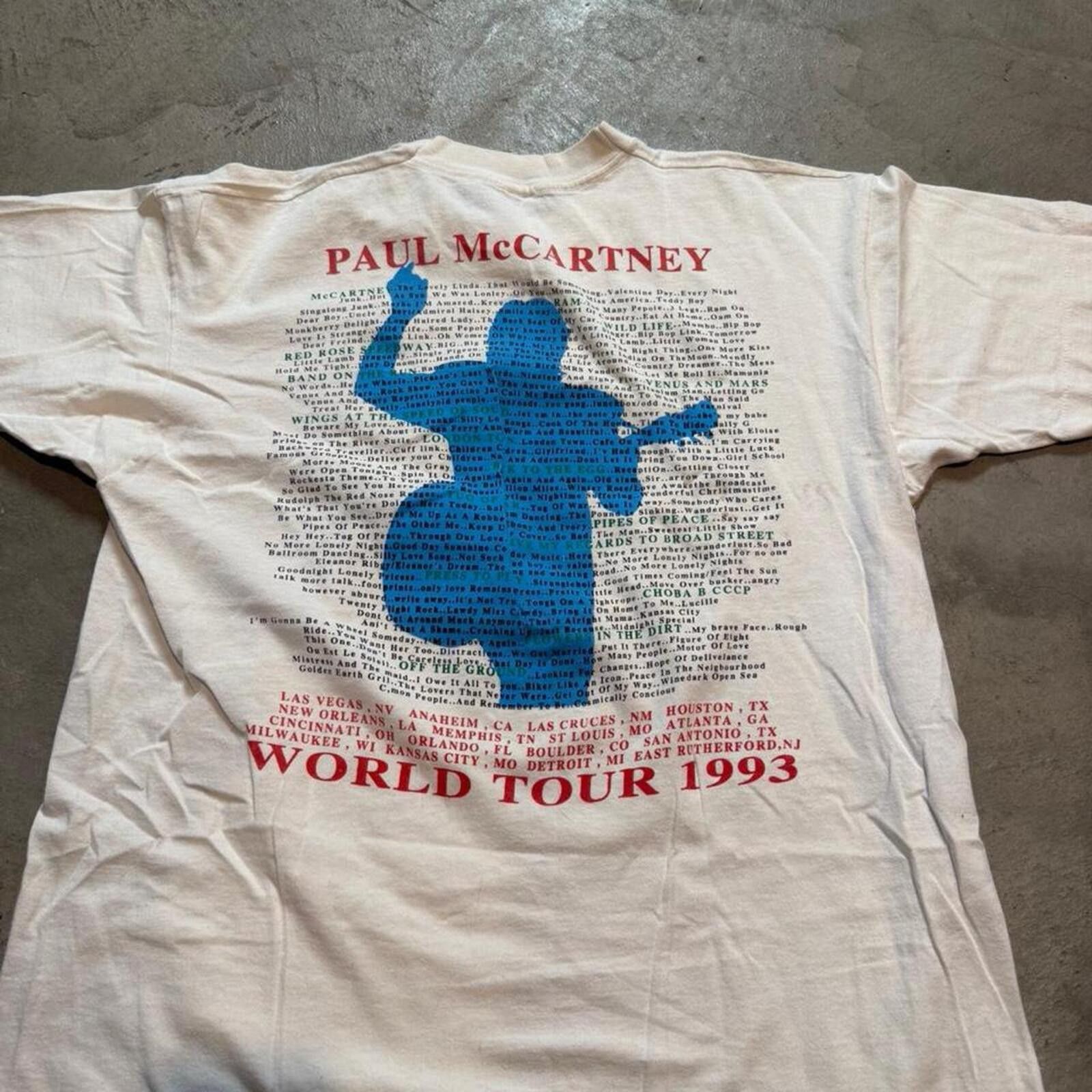 Other 1993 Paul McCartney “The New World Tour” concert t-shirt Size US XL / EU 56 / 4 - 2 Thumbnail