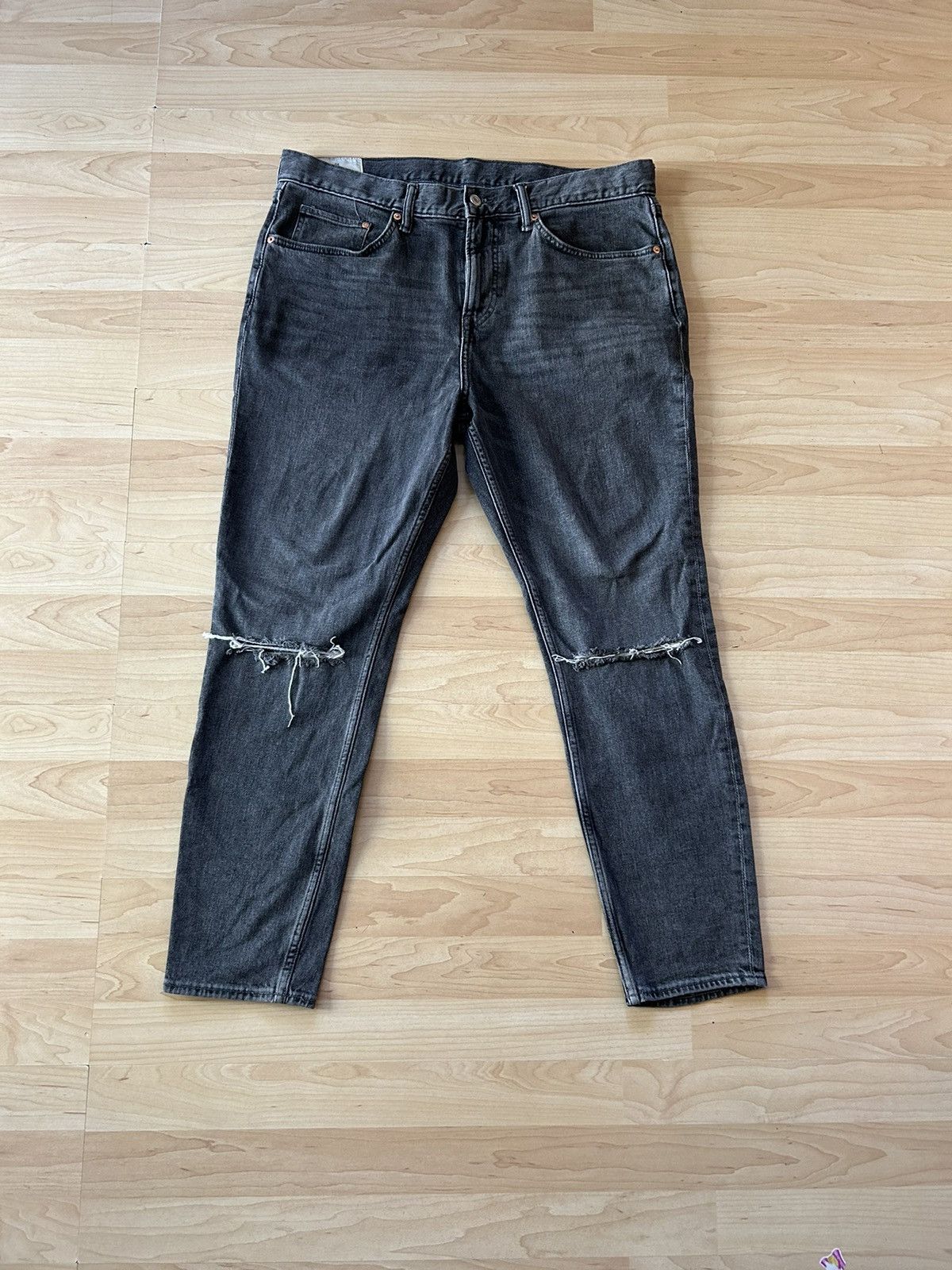 H&M H&M Gray Stone Washed Cropped Slim Fit Jeans Size US 36 / EU 52 - 2 Thumbnail