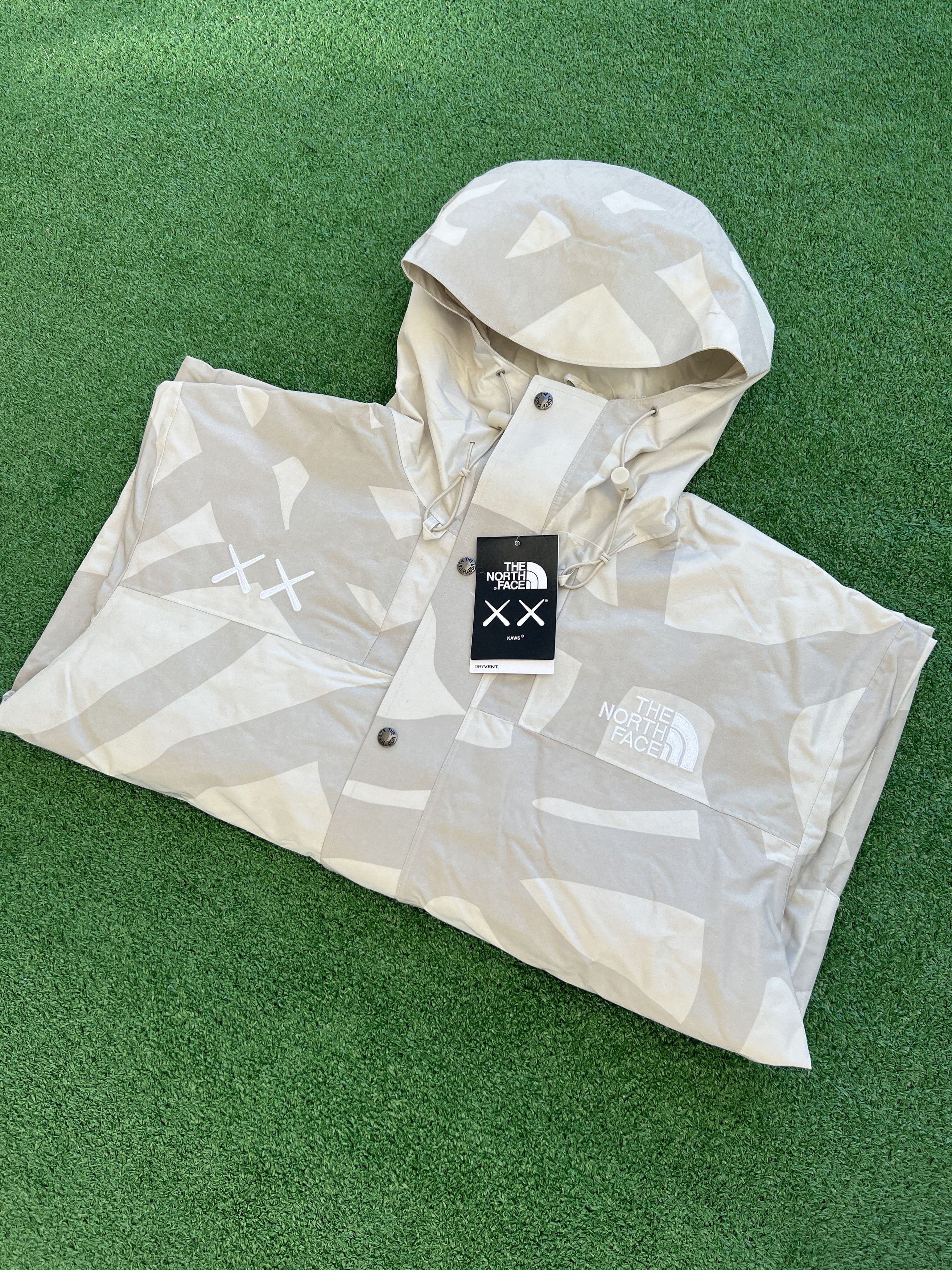 Kaws × The North Face KAWS x The North Face Mountain Jacket Size US L / EU 52-54 / 3 - 9 Thumbnail