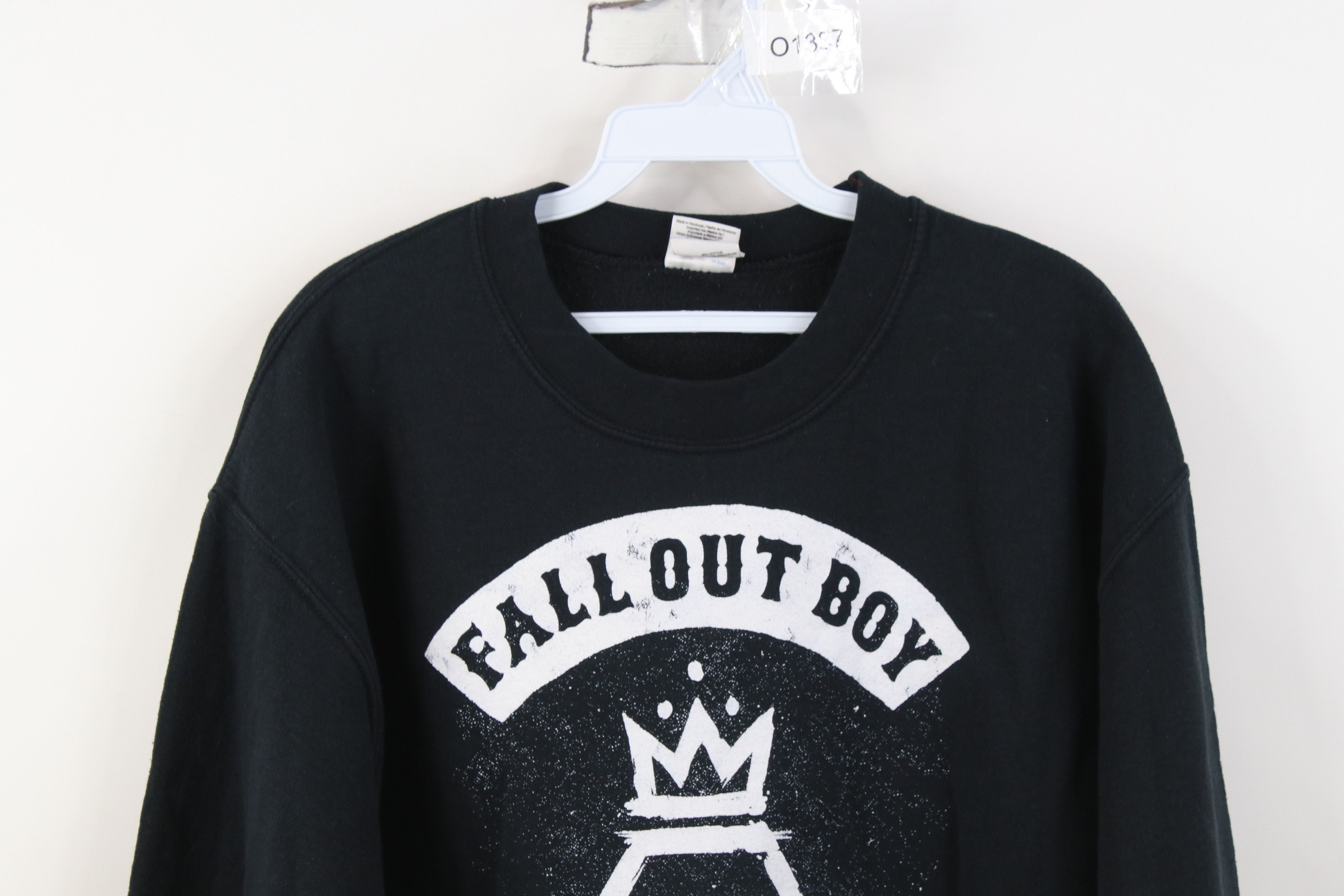 Vintage Vintage Y2K 2014 Fall Out Boy Band Sweatshirt Black Size L / US 10 / IT 46 - 2 Thumbnail