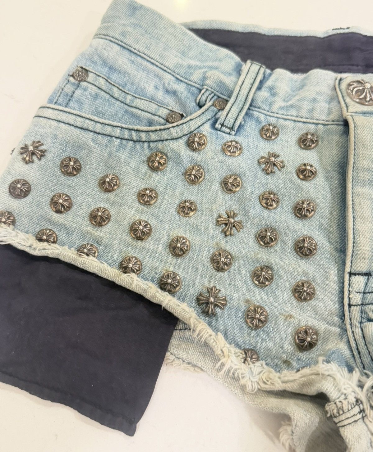 Chrome Hearts Chrome Hearts RARE Denim Cross patch & silver stud shorts Size 25" / US 0 / IT 36 - 12 Thumbnail