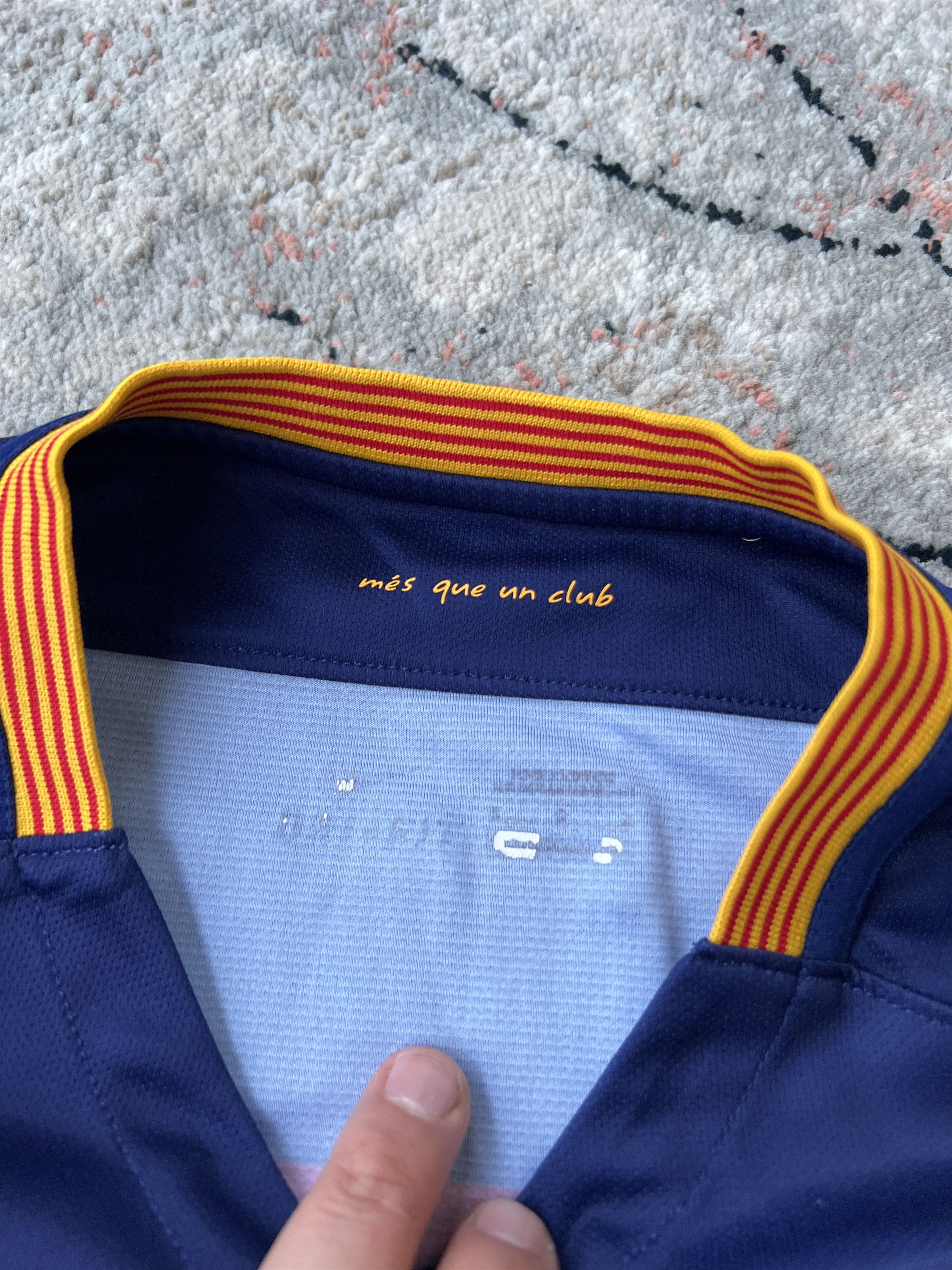 Nike Nike F.C. Barcelona Neymar JR 9 Jersey Size US M / EU 48-50 / 2 - 4 Thumbnail