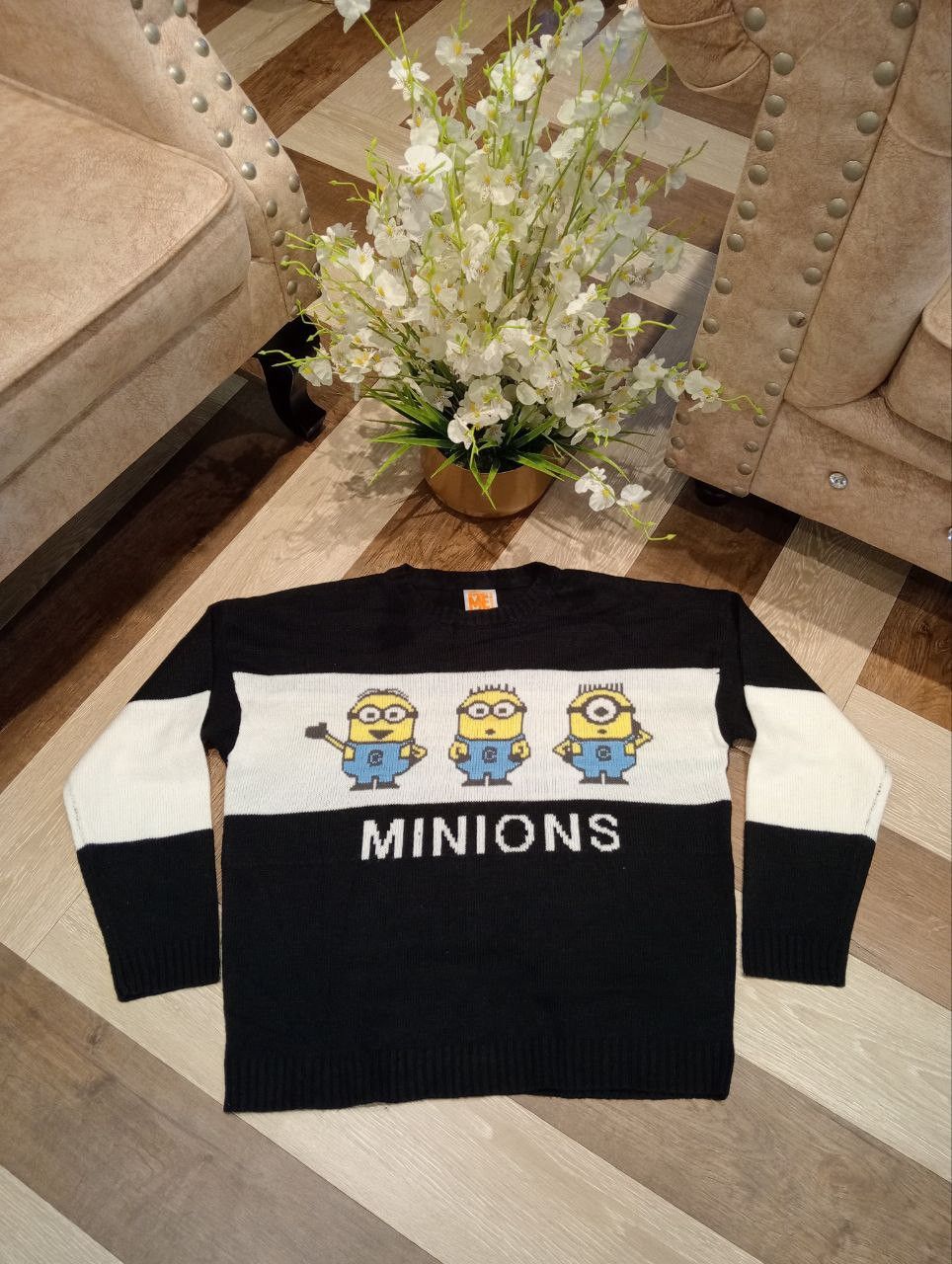 Universal Studios DESPICABLE ME MINIONS KNITWEAR SWEATER Size L / US 10 / IT 46 - 1 Thumbnail