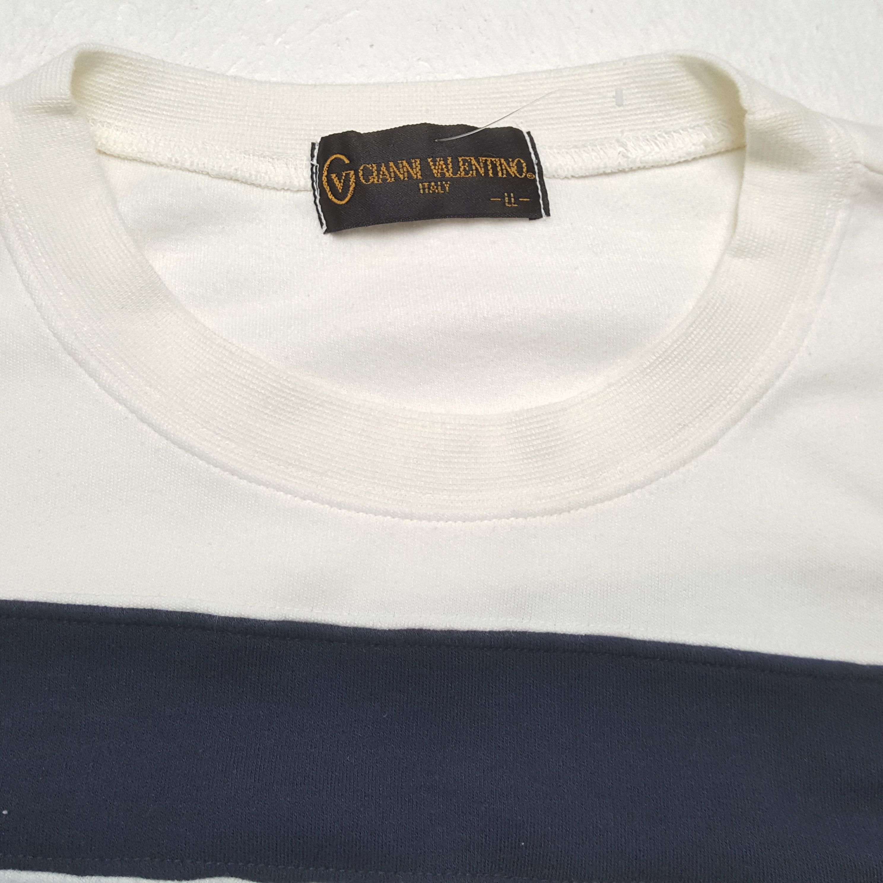 Gianni Valentino × Valentino × Vintage Vintage GIANNI VALENTINO Italian Brand Style T-Shirts Size US XL / EU 56 / 4 - 7 Thumbnail