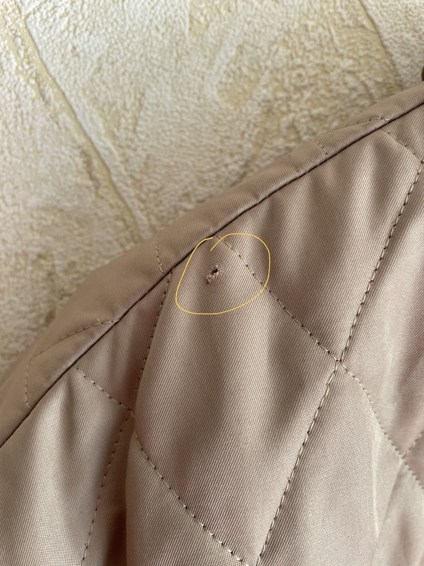 Burberry Burberry Beige Diamond Quilted Jacket Button Nova Check Size M / US 6-8 / IT 42-44 - 14 Thumbnail