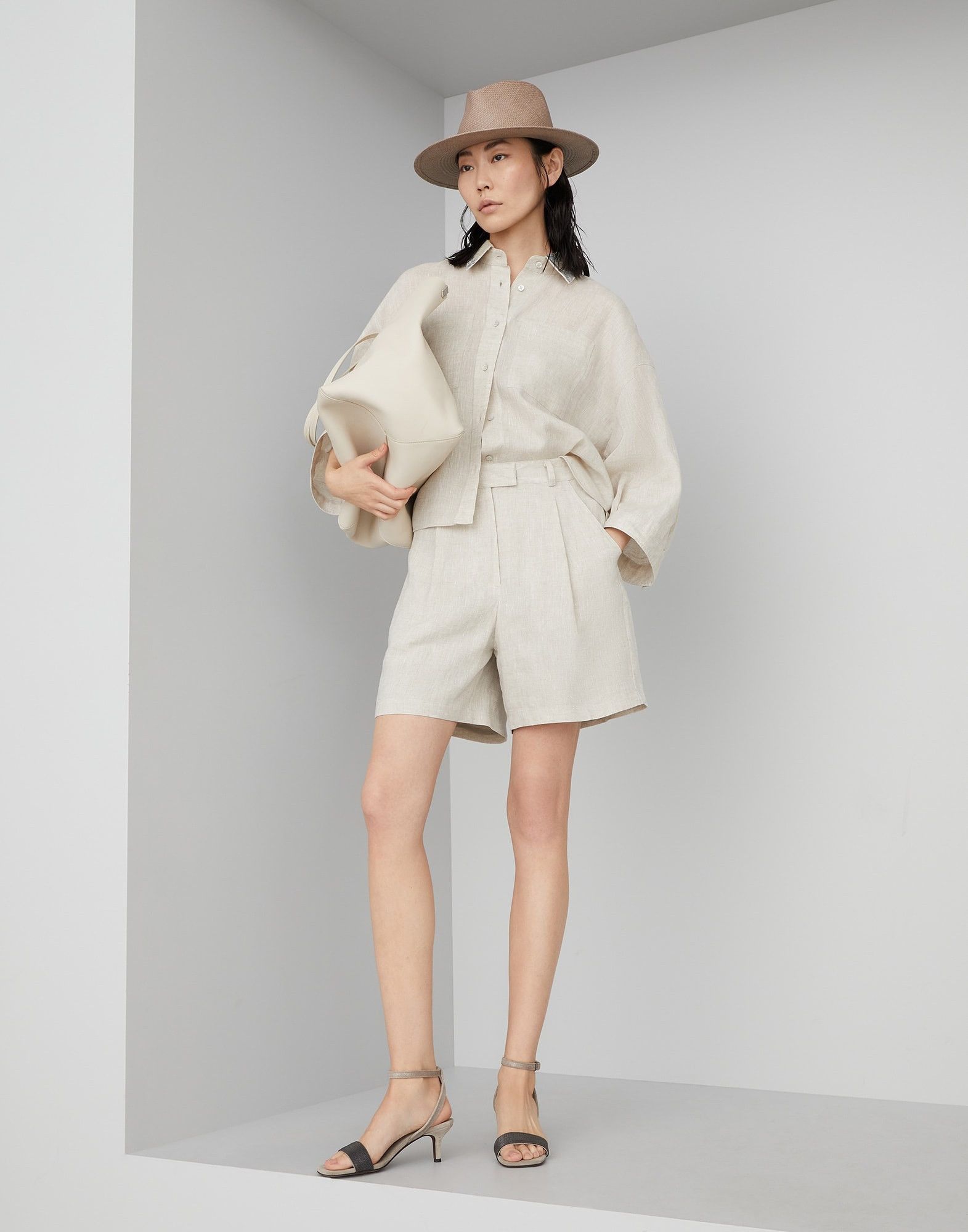 Brunello Cucinelli o1w1db10825 Blouse in Light Beige Size M / US 6-8 / IT 42-44 - 5 Thumbnail