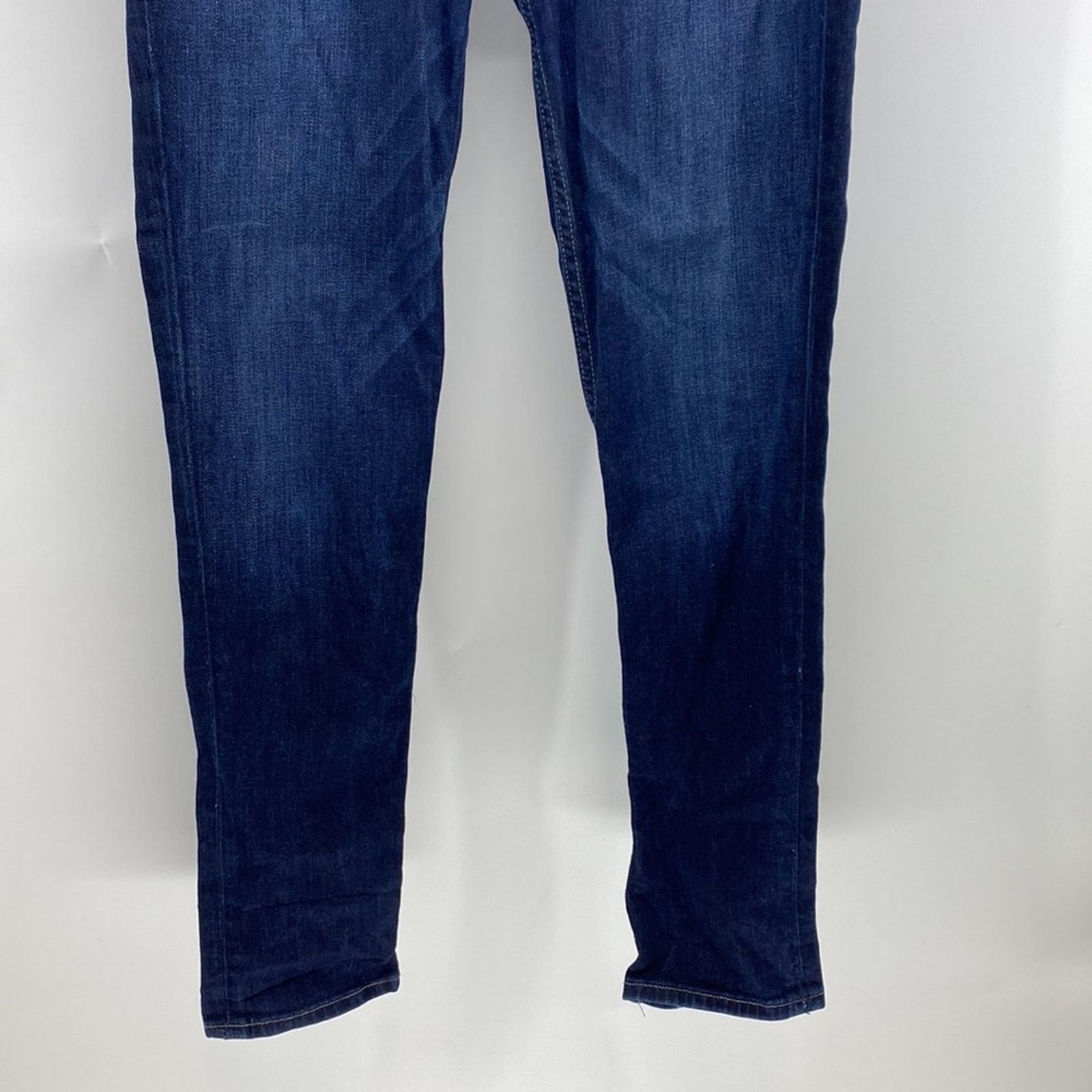 Hudson Hudson crop muse skinny with 5” cuff dark wash low rise Size 29" - 3 Thumbnail