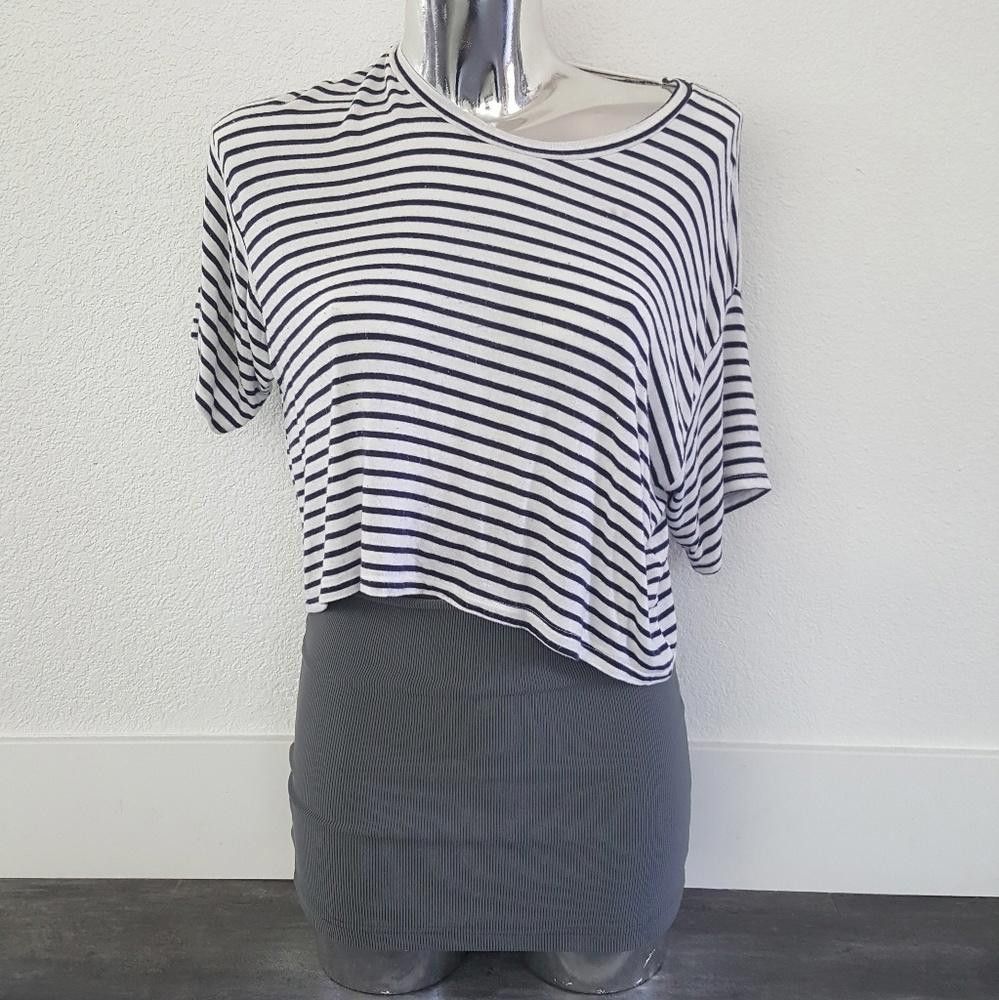 Designer White Navy Striped Melville Crop Short Sleeve Size ONE SIZE - 1 Thumbnail