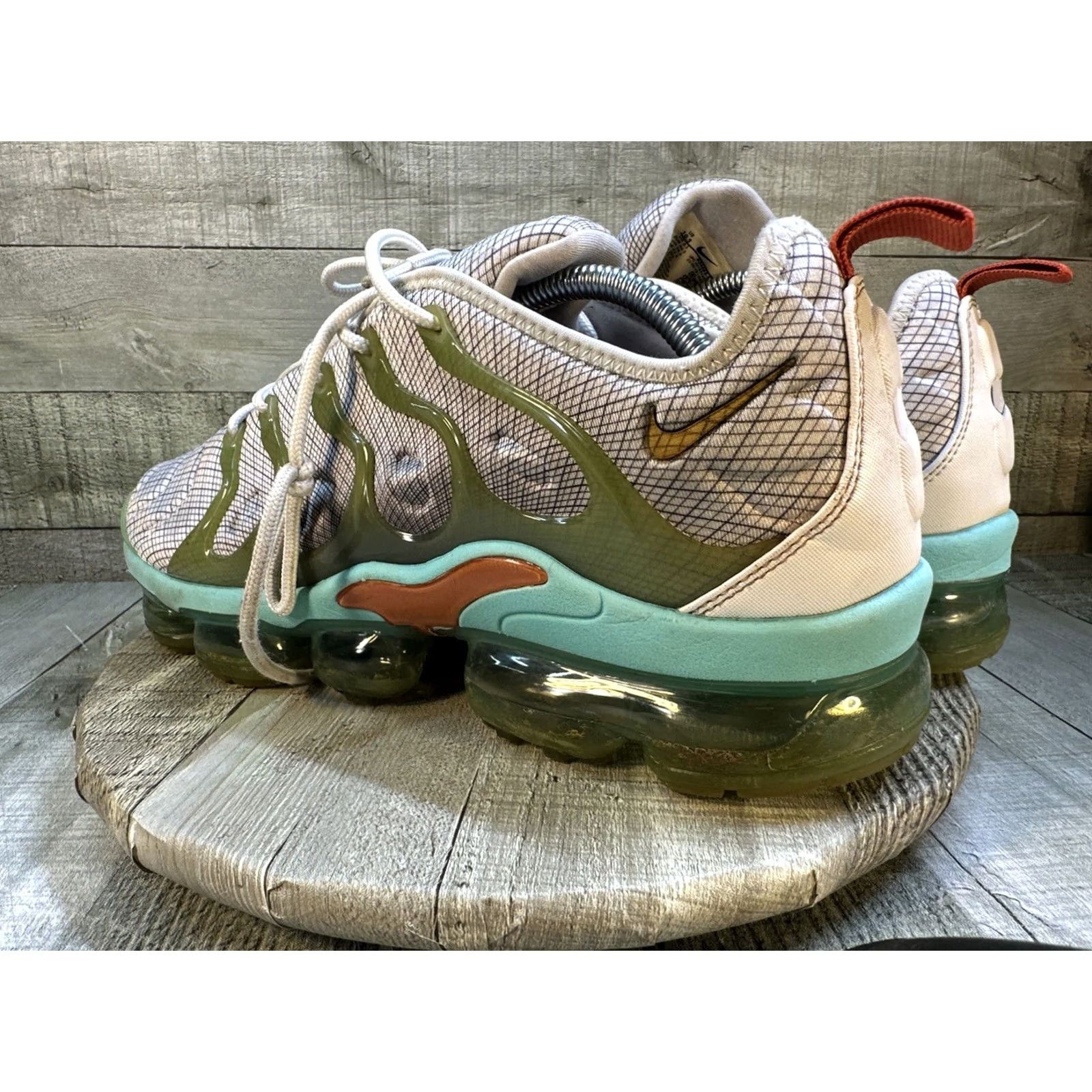 Nike Nike Air VaporMax Plus Sneaker Men 10.5 Aurora Green Prime Green 2019 Size US 11 / EU 44 - 4 Thumbnail