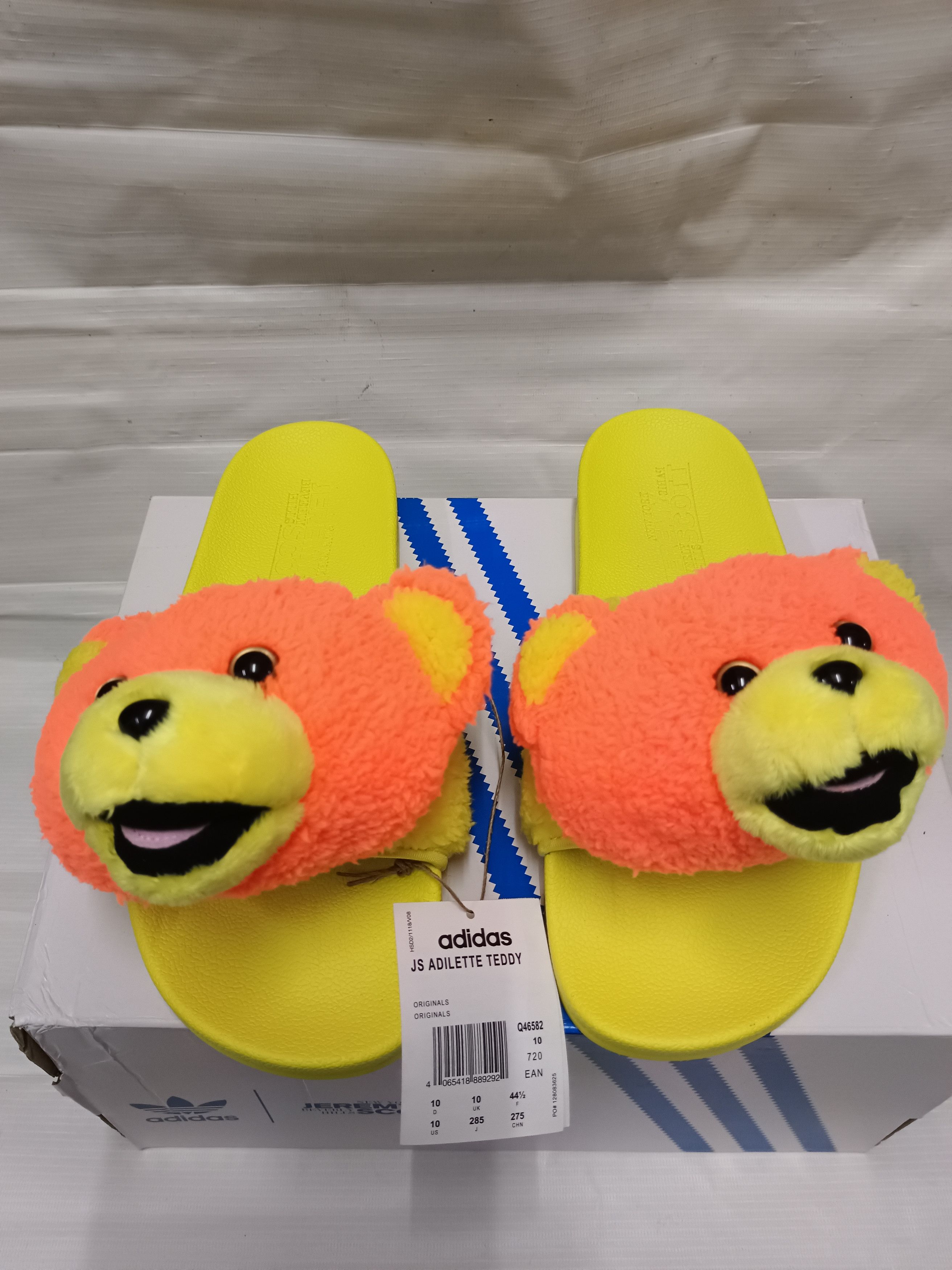 Adidas Adidas X Jeremy Scott Teddy Bear Slides Size US 10 / EU 43 - 2 Thumbnail