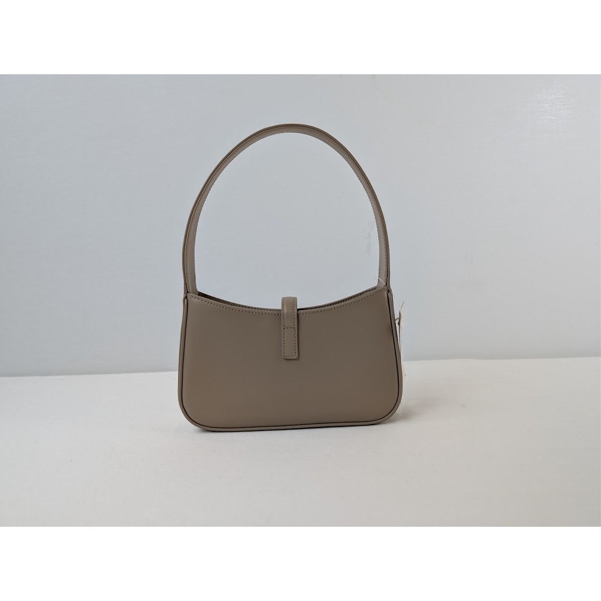 Saint Laurent Paris o1rshd1 Size: OS / Queens Calf Leather YSL M Mini Hobo Bag Size ONE SIZE - 6 Thumbnail