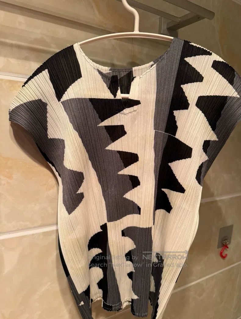 Issey Miyake Issey Miyake Color Block Short Sleeve Size L / US 10 / IT 46 - 1 Thumbnail