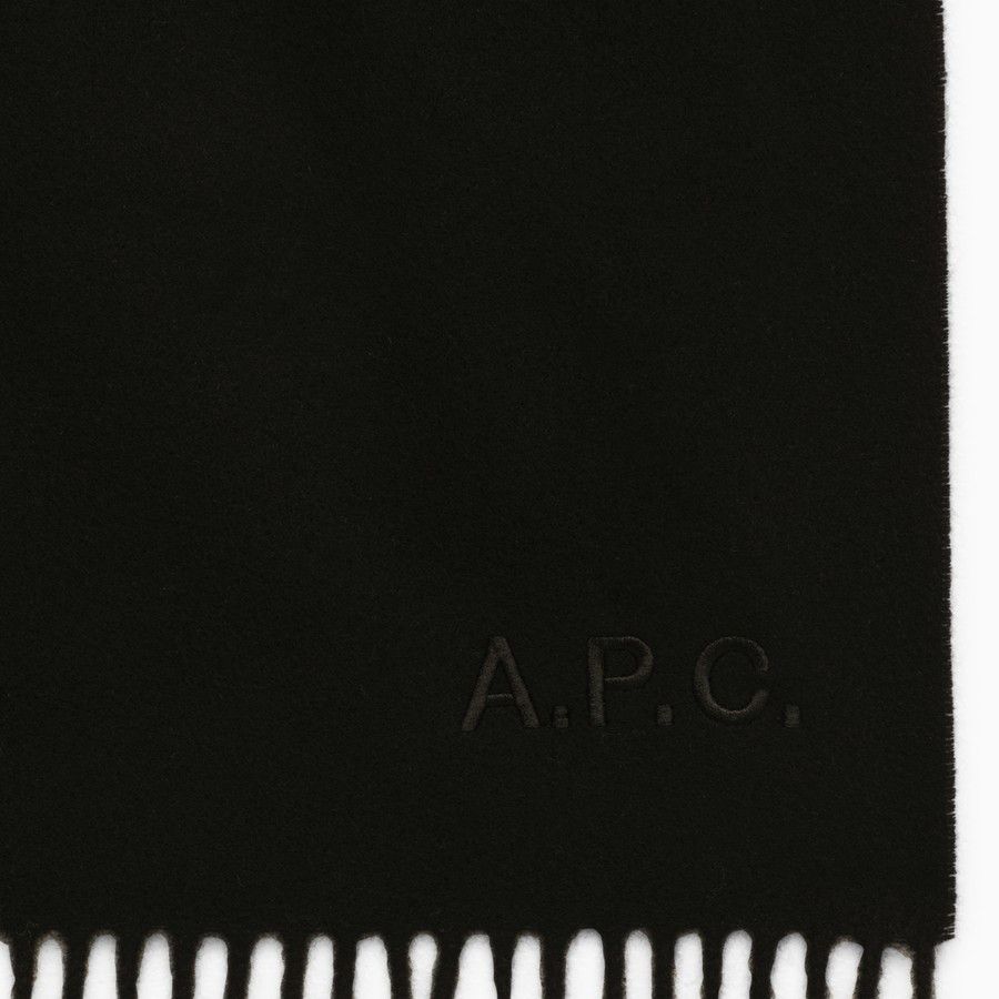 A.P.C. o1d2blof0724 Size : OS / Wool Scarf in Black Size ONE SIZE - 3 Thumbnail