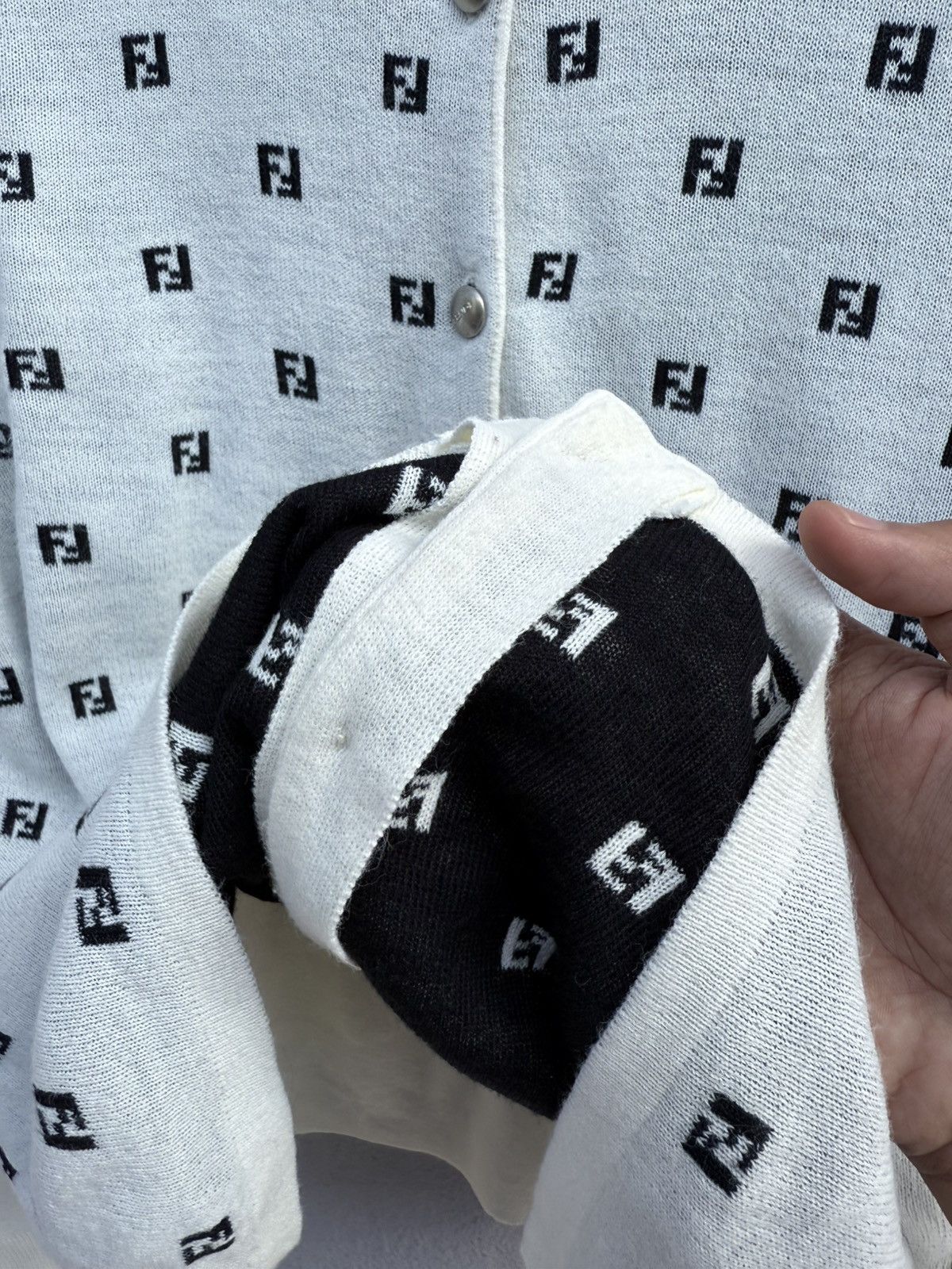 Fendi Vintage FENDI "mare" Monogram Zucca FF Women Cardigan Size M / US 6-8 / IT 42-44 - 6 Thumbnail