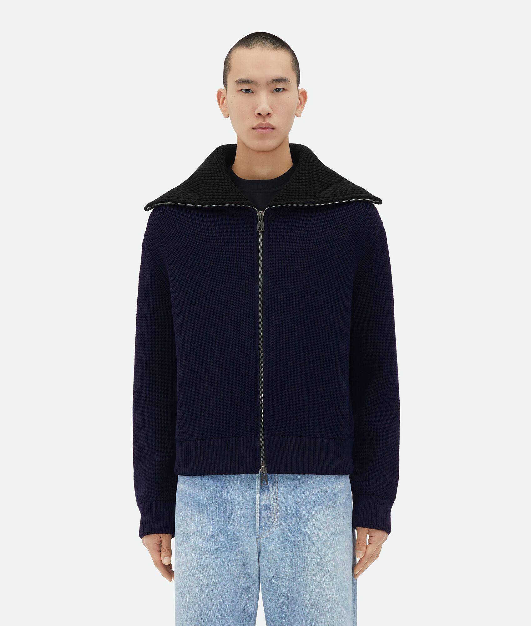 Bottega Veneta o1w1db10525 Heavy Wool Ribbed Cardigan in Navy Size US S / EU 44-46 / 1 - 1 Thumbnail