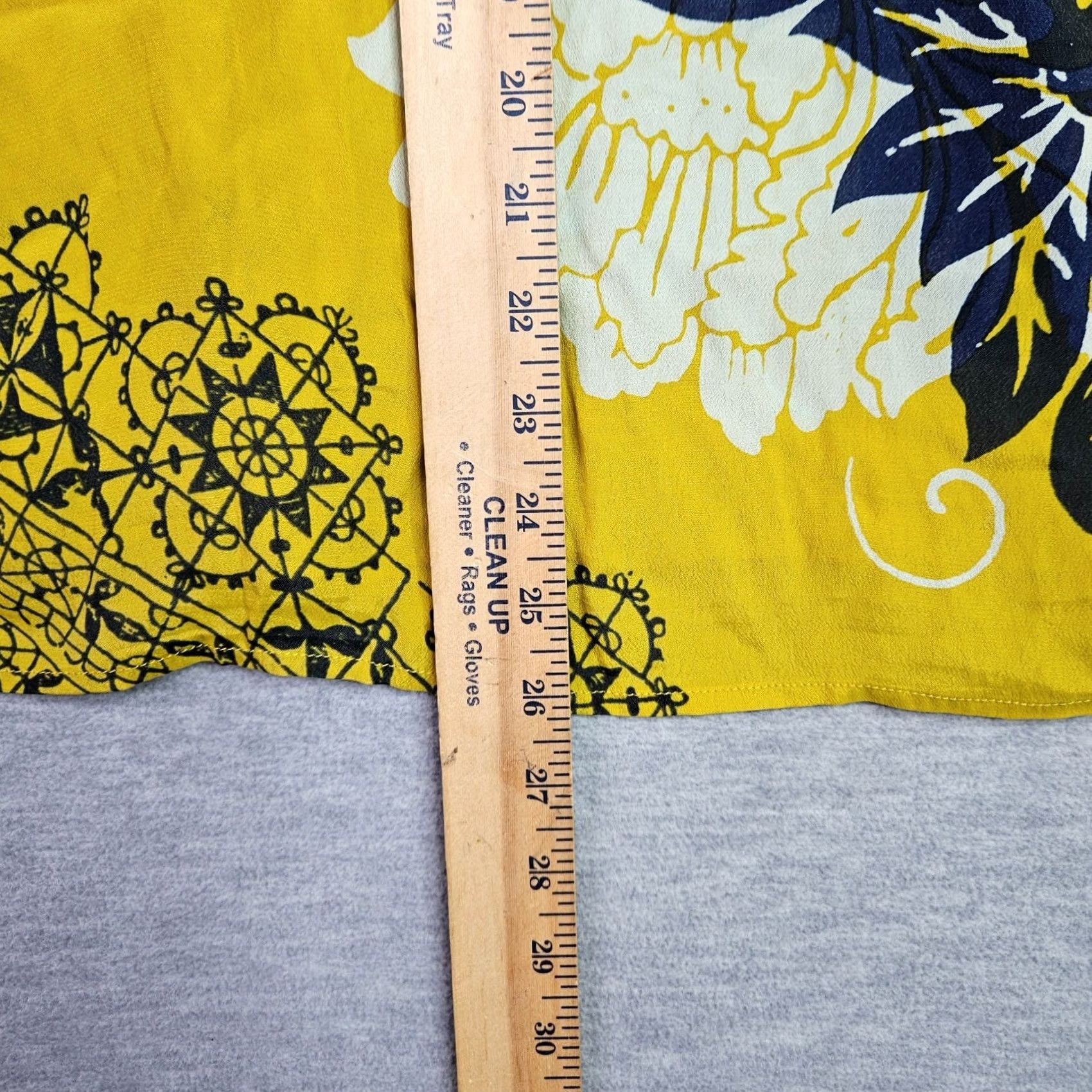 Vintage CAbi Silk Blend Sleeveless Blouse Yellow Floral Top S Women Regular Sleeveless Spring Summer Fall Winter Size S / US 4 / IT 40 - 4 Thumbnail