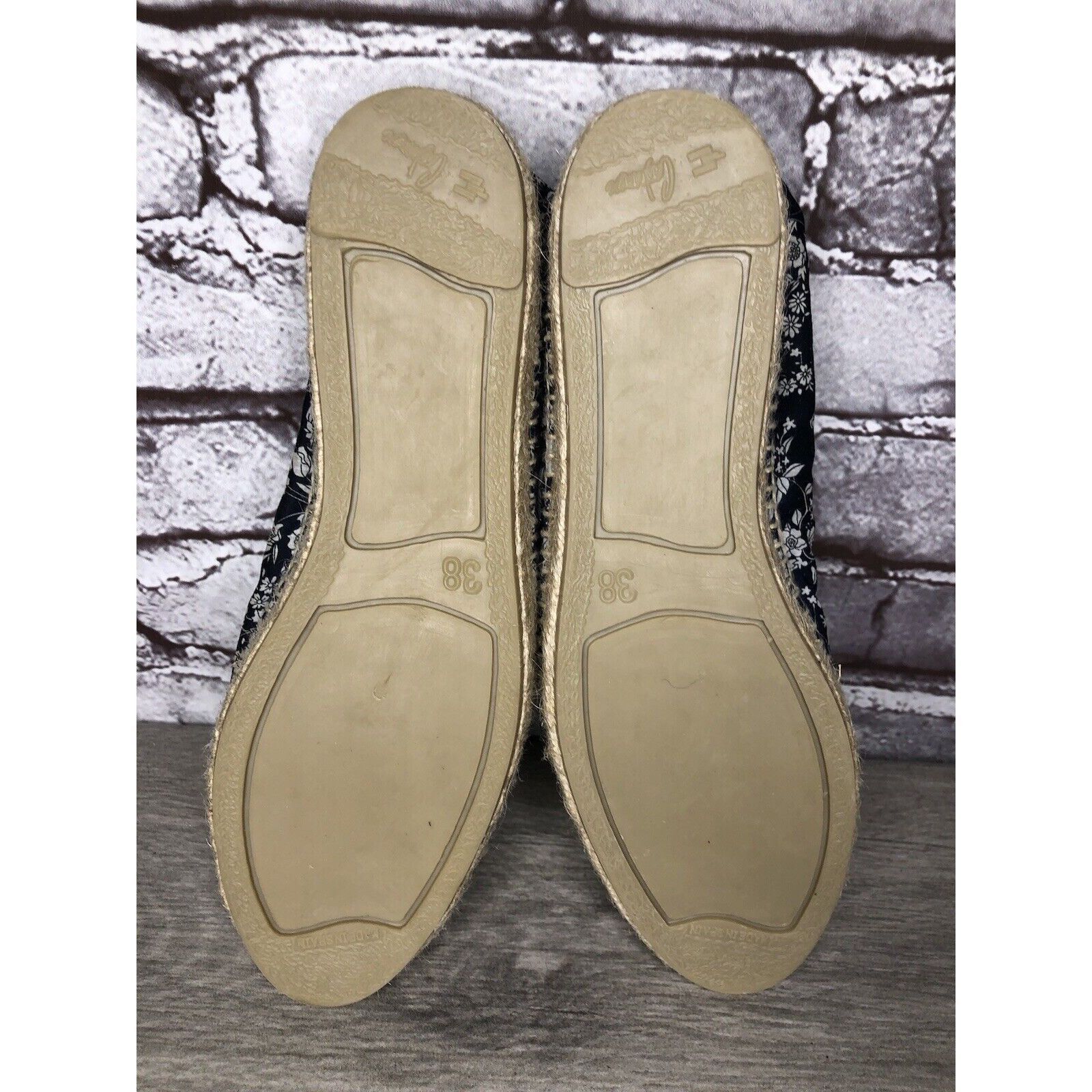 Castaner Castaner Espadrilles Blue Floral Canvas Fabric Slip On Flats Size US 7.5 / IT 37.5 - 14 Thumbnail