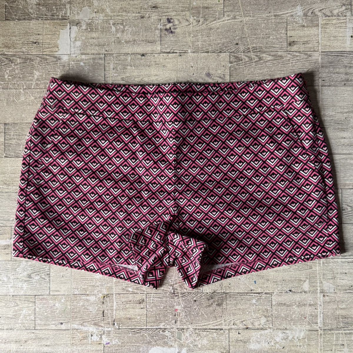 Express Express, Hot Pink, Chevron Print, Cotton Mini Dress Shorts Size 30" / US 8 / IT 44 - 2 Thumbnail
