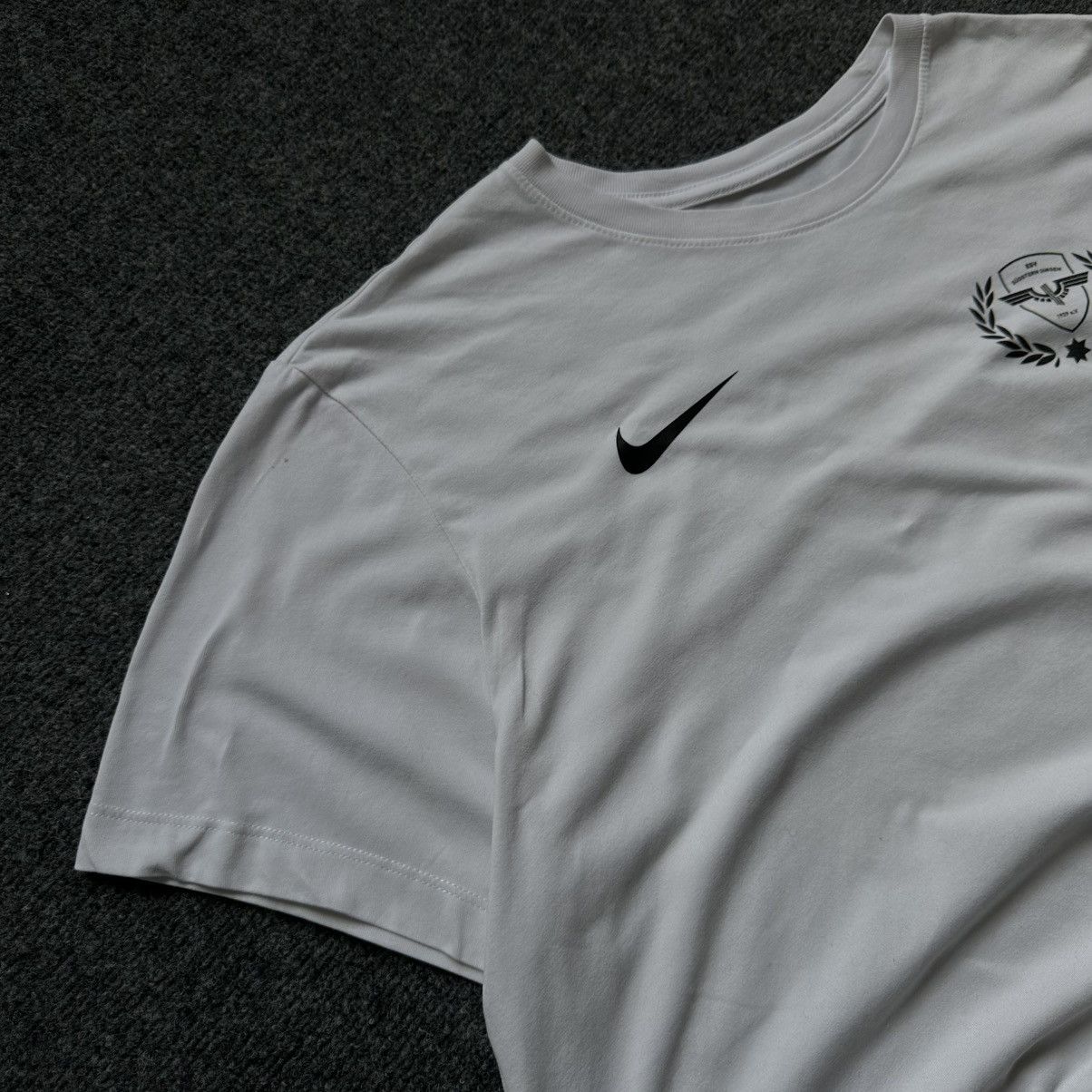 Nike VTG Nike ESV T-shirts Small Logo Size XL Sport-wear 00s USA Size US XL / EU 56 / 4 - 6 Thumbnail