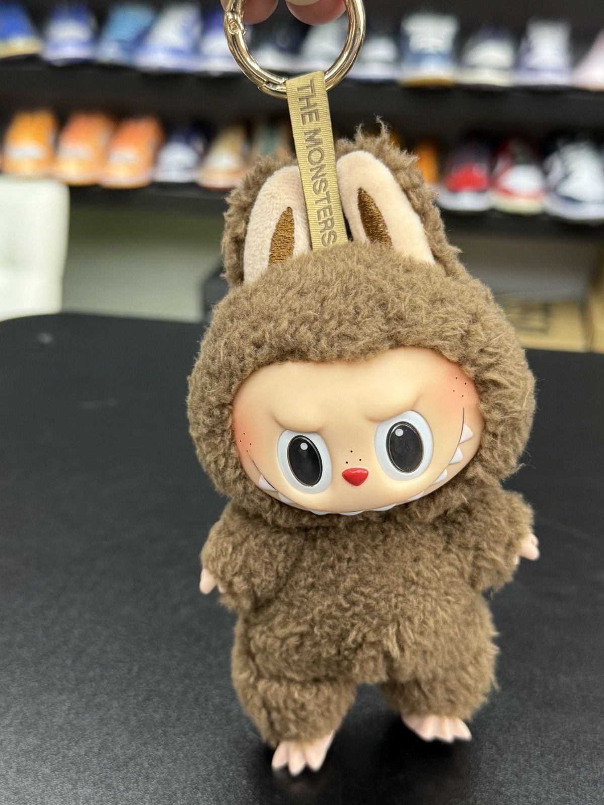 POP MART Labubu Secret Rare Chestnut Cocoa Macaron Brown 🔥 Size ONE SIZE - 5 Thumbnail