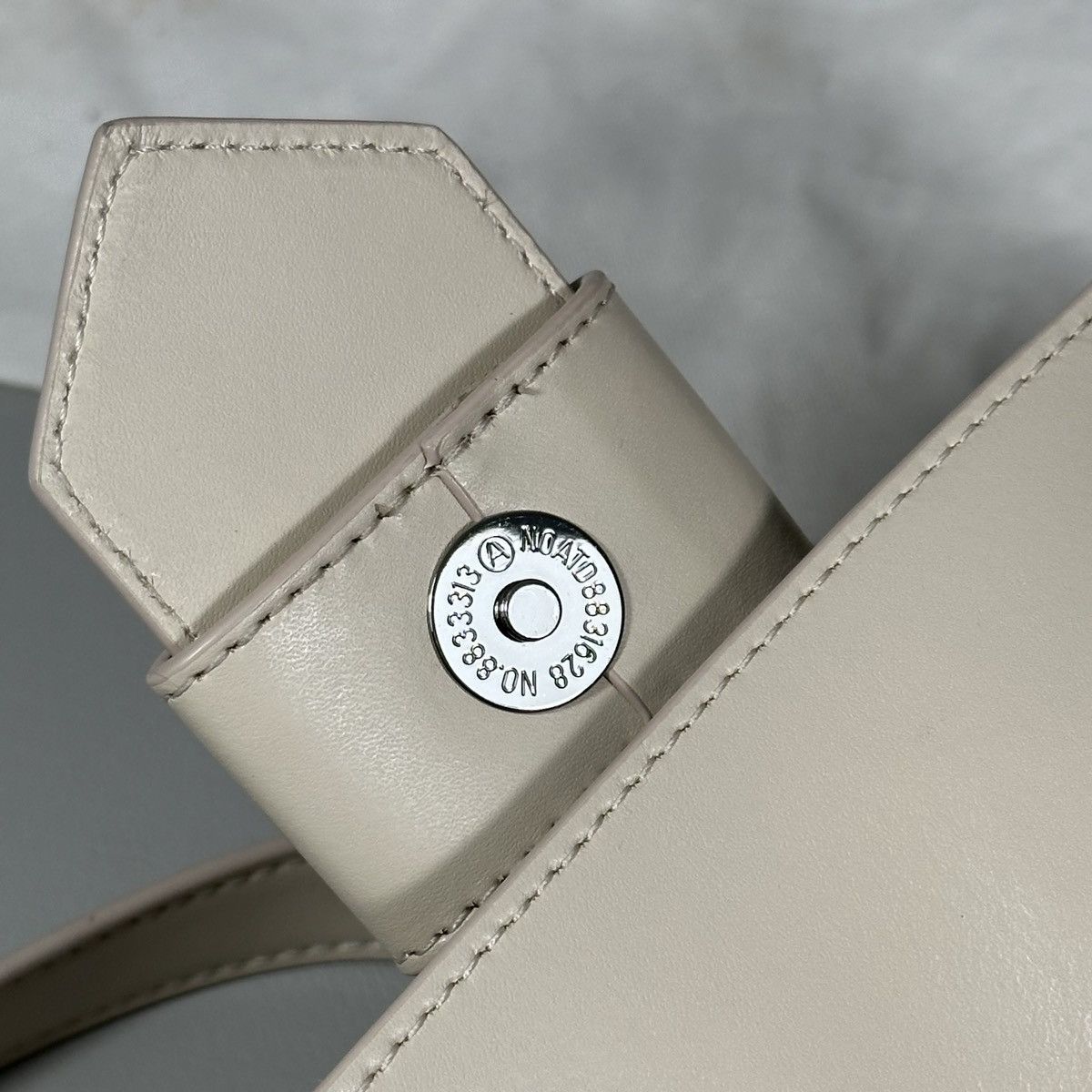 Banana Republic Banana Republic Factory Leather Mini Tab Crossbody EUC Bag Size ONE SIZE - 7 Thumbnail