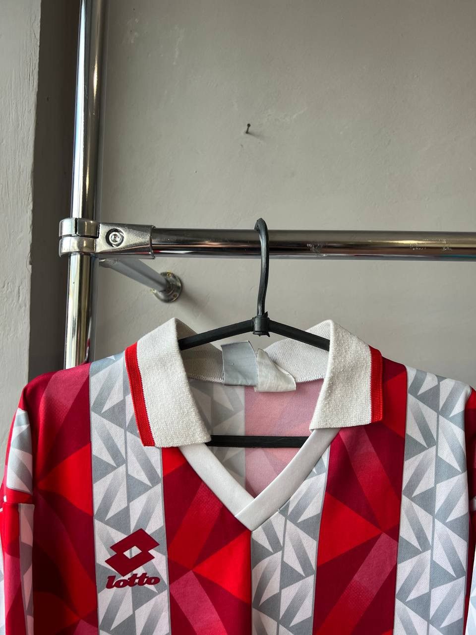 Lotto Sport 90’S LOTTO SPORT TEMPLATE RED ICONIC SOCCER FOOTBALL JERSEY Size US L / EU 52-54 / 3 - 4 Thumbnail