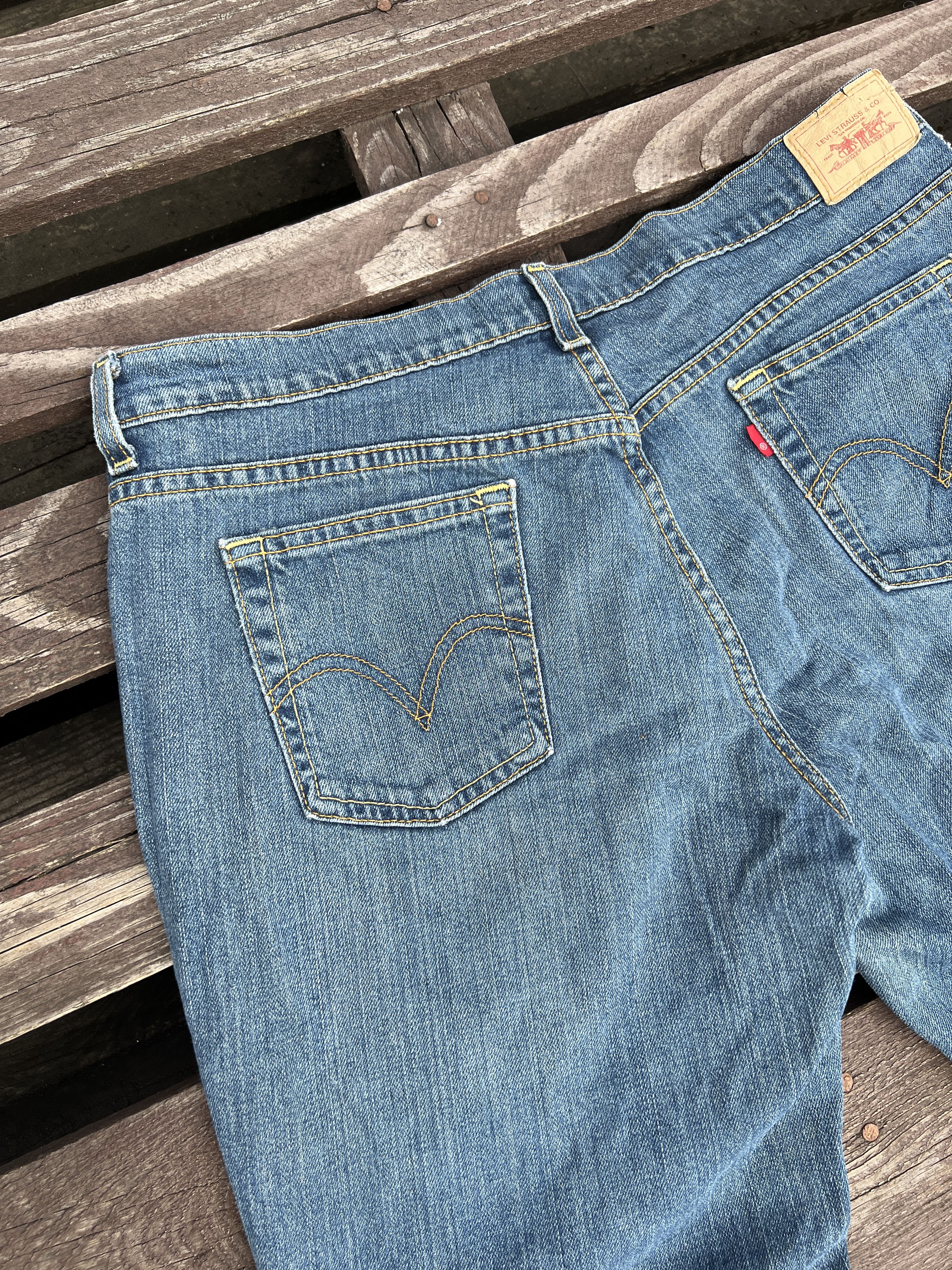 Levi's Levis 515 Vintage Flared Bootcut Denim Jeans Size 34" / US 12 / IT 48 - 3 Thumbnail
