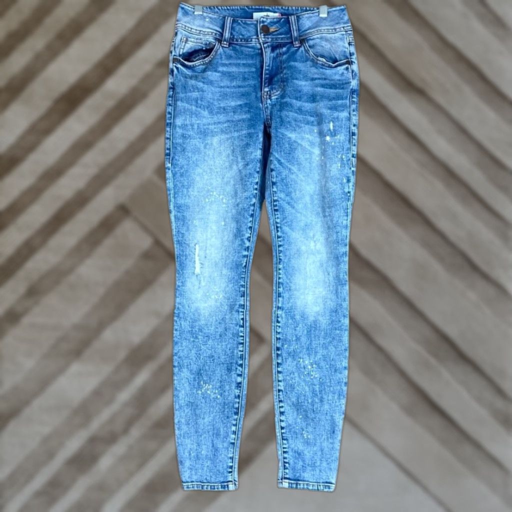 Vintage CAbi Jeans Blue Denim Cinch Mid Rise Bleach Splatter Skinny Stretch 4 5-Pocket Design Womens Size 27" / US 4 / IT 40 - 1 Thumbnail