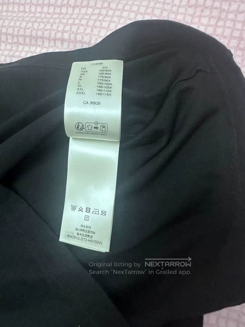 Louis Vuitton Louis Vuitton Black short sleeves Size US S / EU 44-46 / 1 - 5 Thumbnail