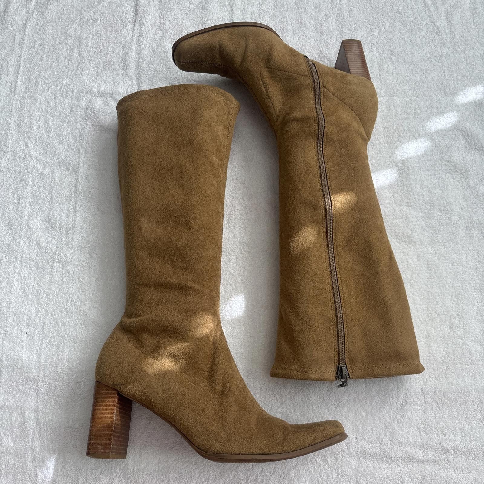 Other y2k suede brown heal boots Size ONE SIZE - 1 Thumbnail