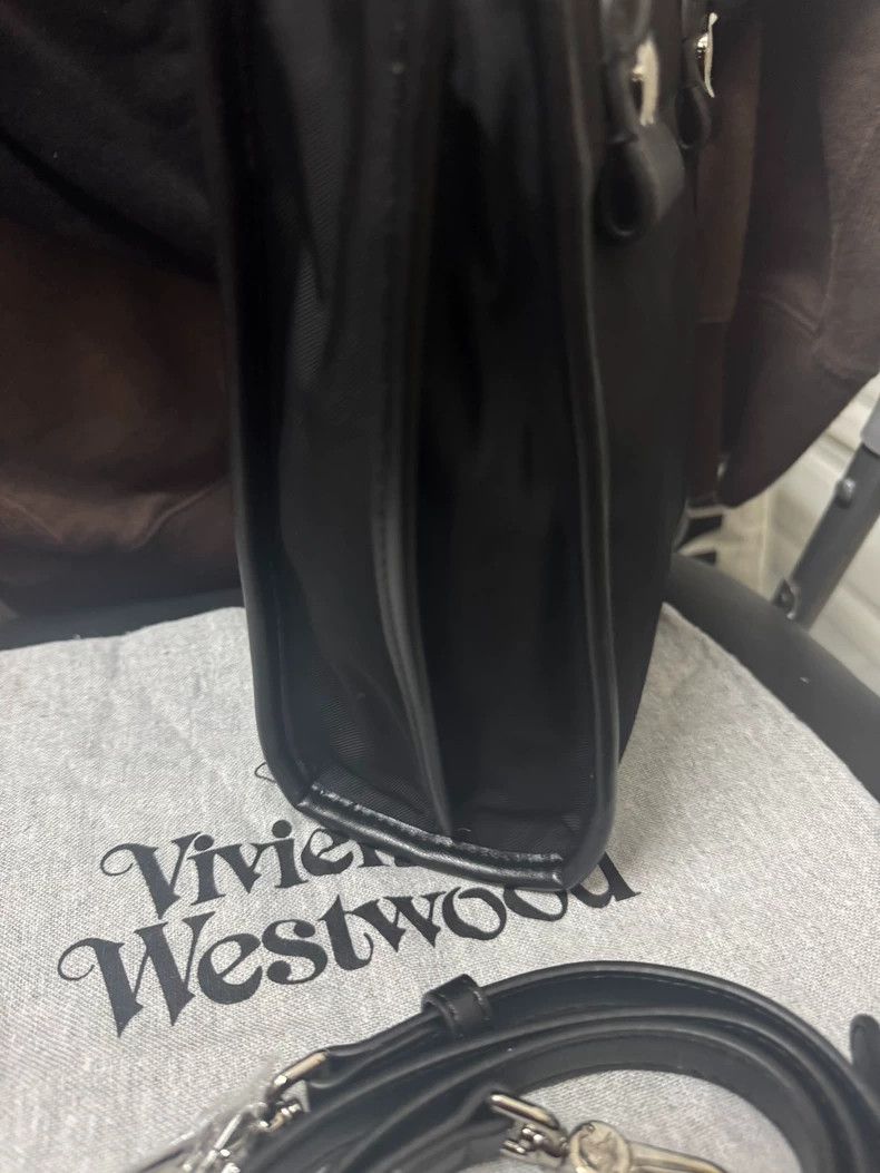 Vivienne Westwood Vivienne Westwood size os The piano book is in a tote bag Size ONE SIZE - 5 Thumbnail
