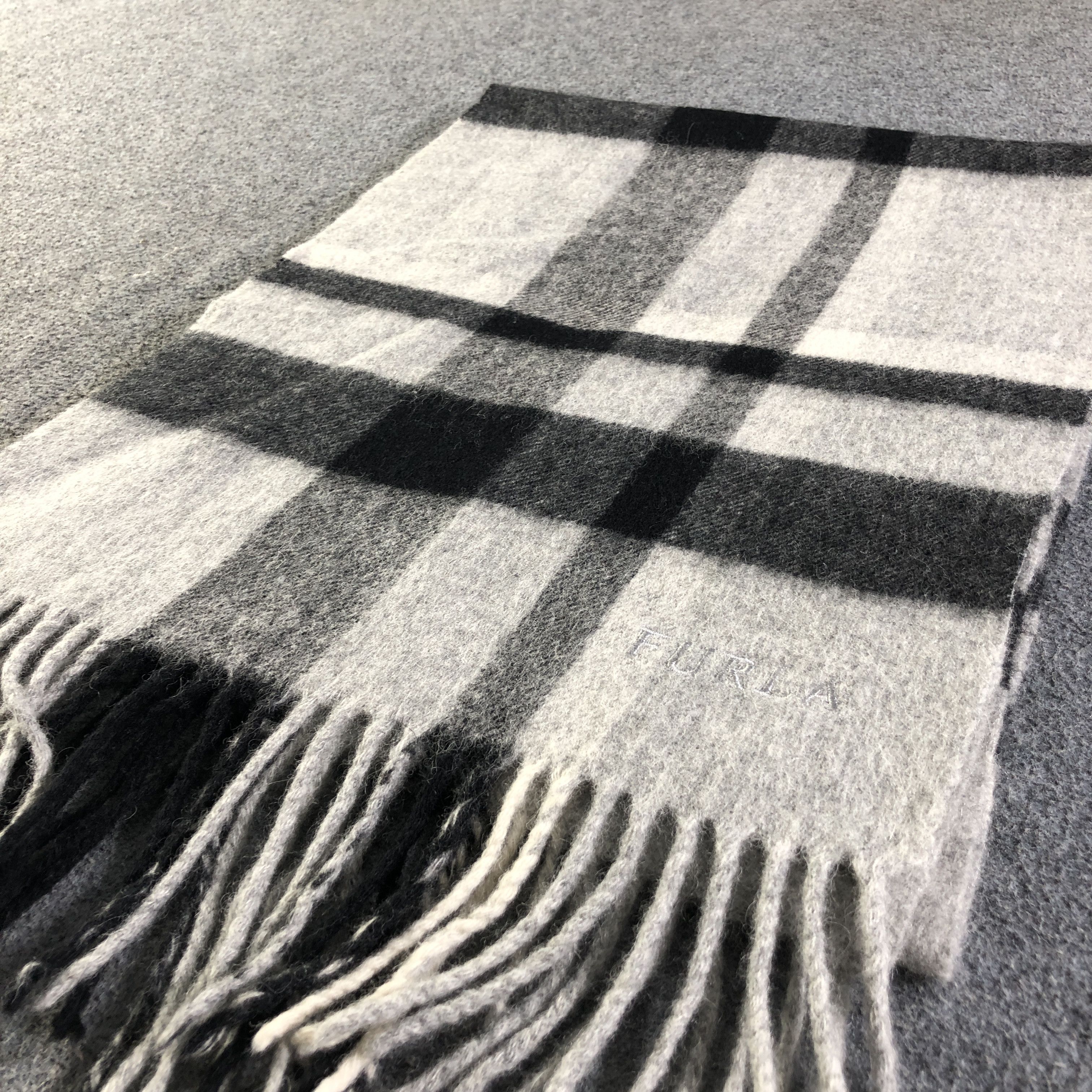 Furla Furla Wool Scarf Muffler Neckwear V2774 Size ONE SIZE - 4 Thumbnail