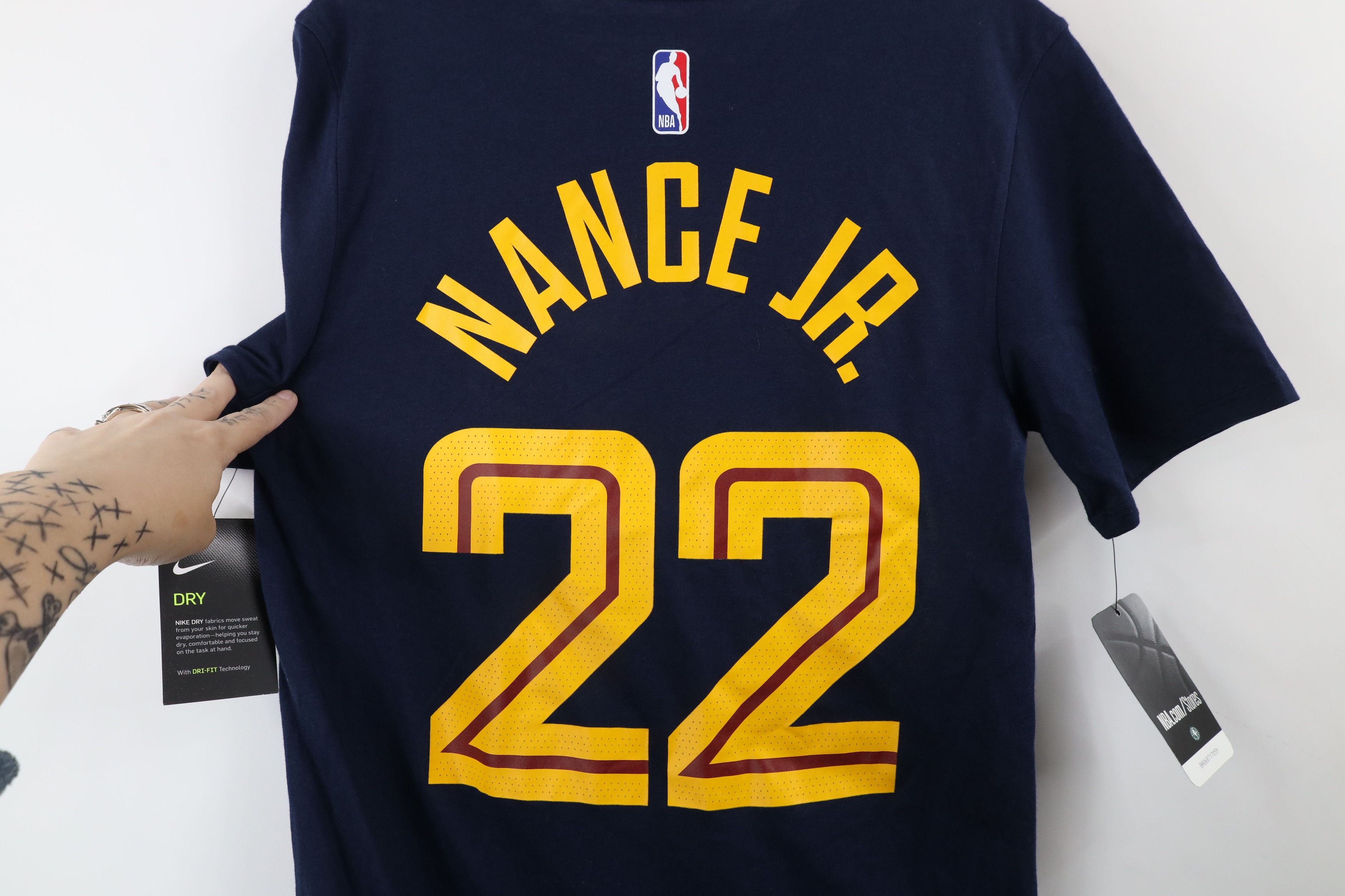 Nike × Vintage New Nike Jr Cleveland Cavaliers Basketball Jersey T-Shirt Size US S / EU 44-46 / 1 - 13 Thumbnail