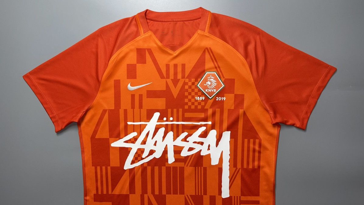 Nike NETHERLANDS x STUSSY NIKE 2019/2020 FOOTBALL TRAINING JERSEY Size US XL / EU 56 / 4 - 2 Thumbnail
