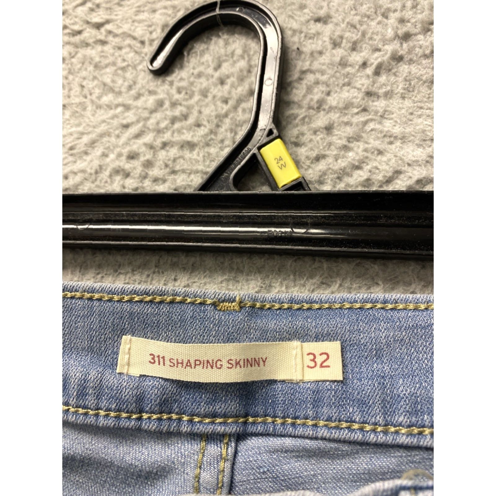 Levi's Levi's Jeans Women's 32x30 Skinny Light Blue Tummy Panel Shaping Modern Womens Size 24" / US 00 / IT 34 - 4 Thumbnail