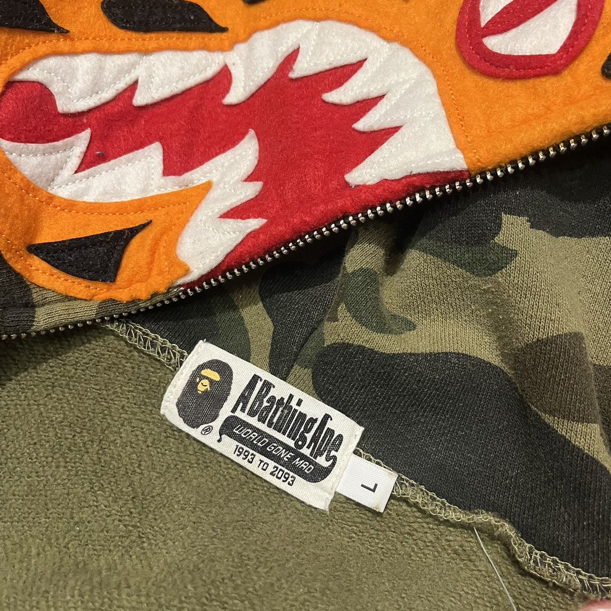 Bape Rare Bape Full Zip Green Shark Hoodie Size US L / EU 52-54 / 3 - 10 Thumbnail