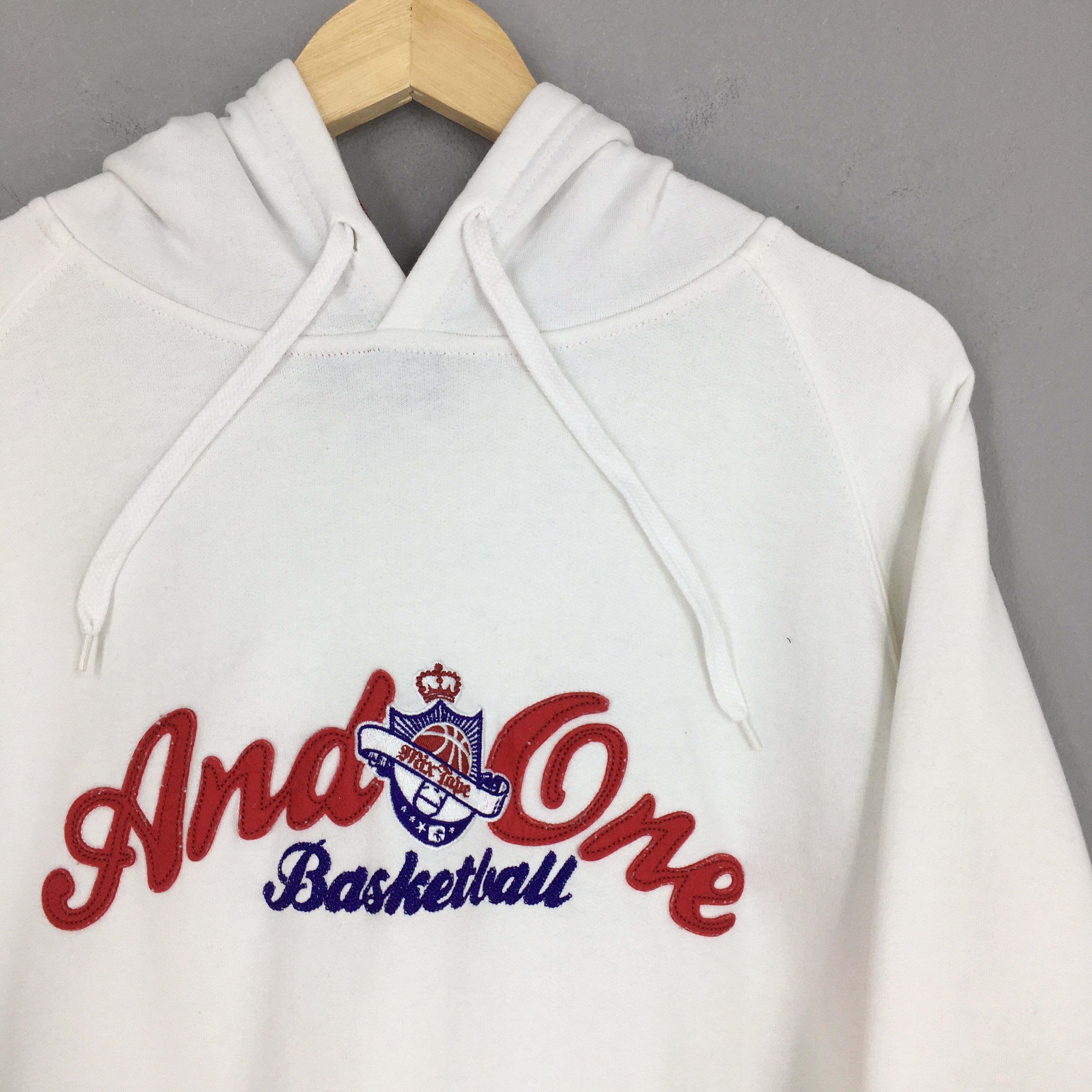 NCAA × Vintage Vintage AND1 Basketball Pullover Hoodies Medium Size US M / EU 48-50 / 2 - 2 Thumbnail
