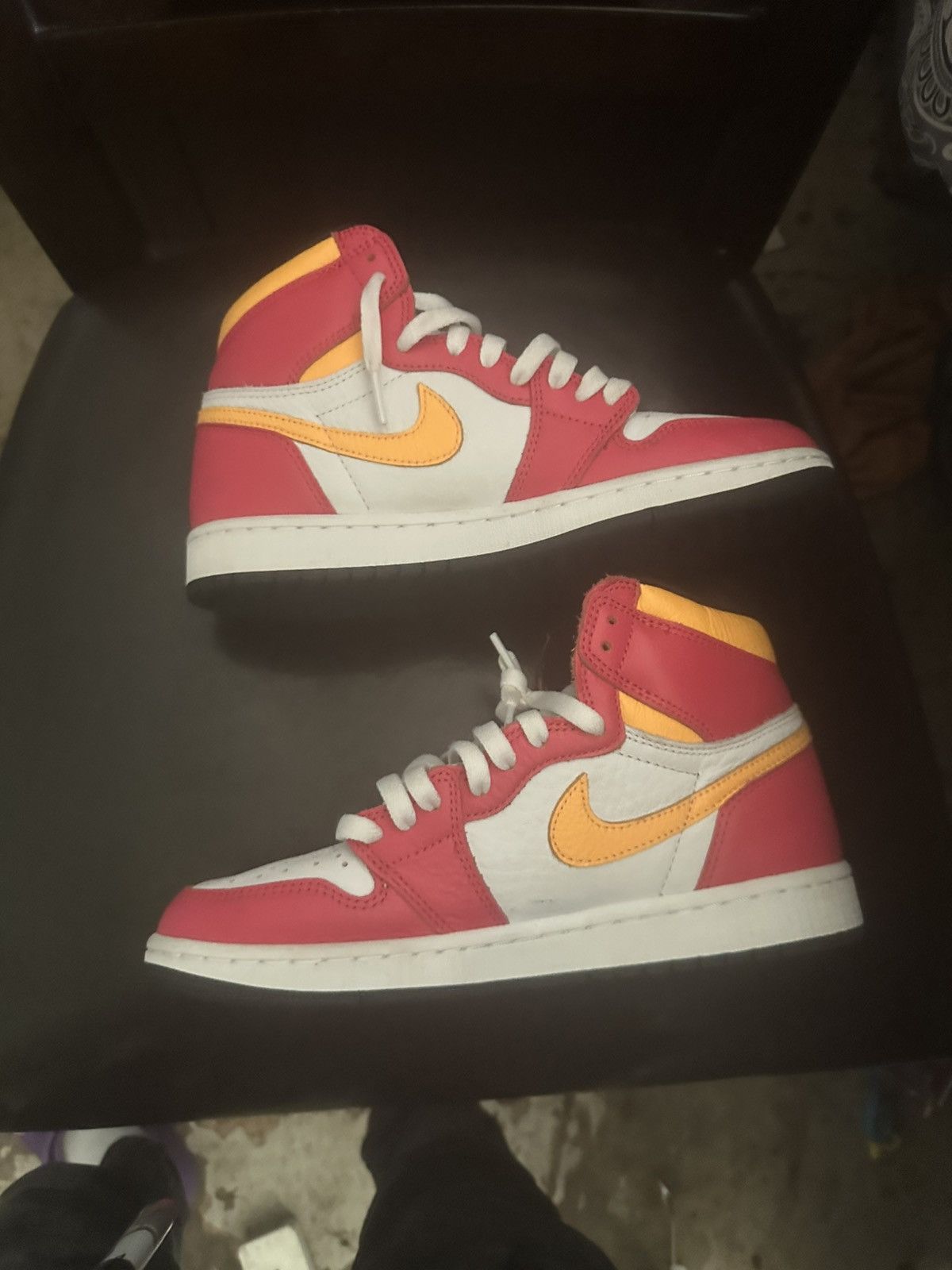 Jordan Brand Size 7 - Jordan 1 Retro High OG Light Fusion Red 2021 Size US 7 / EU 40 - 1 Thumbnail