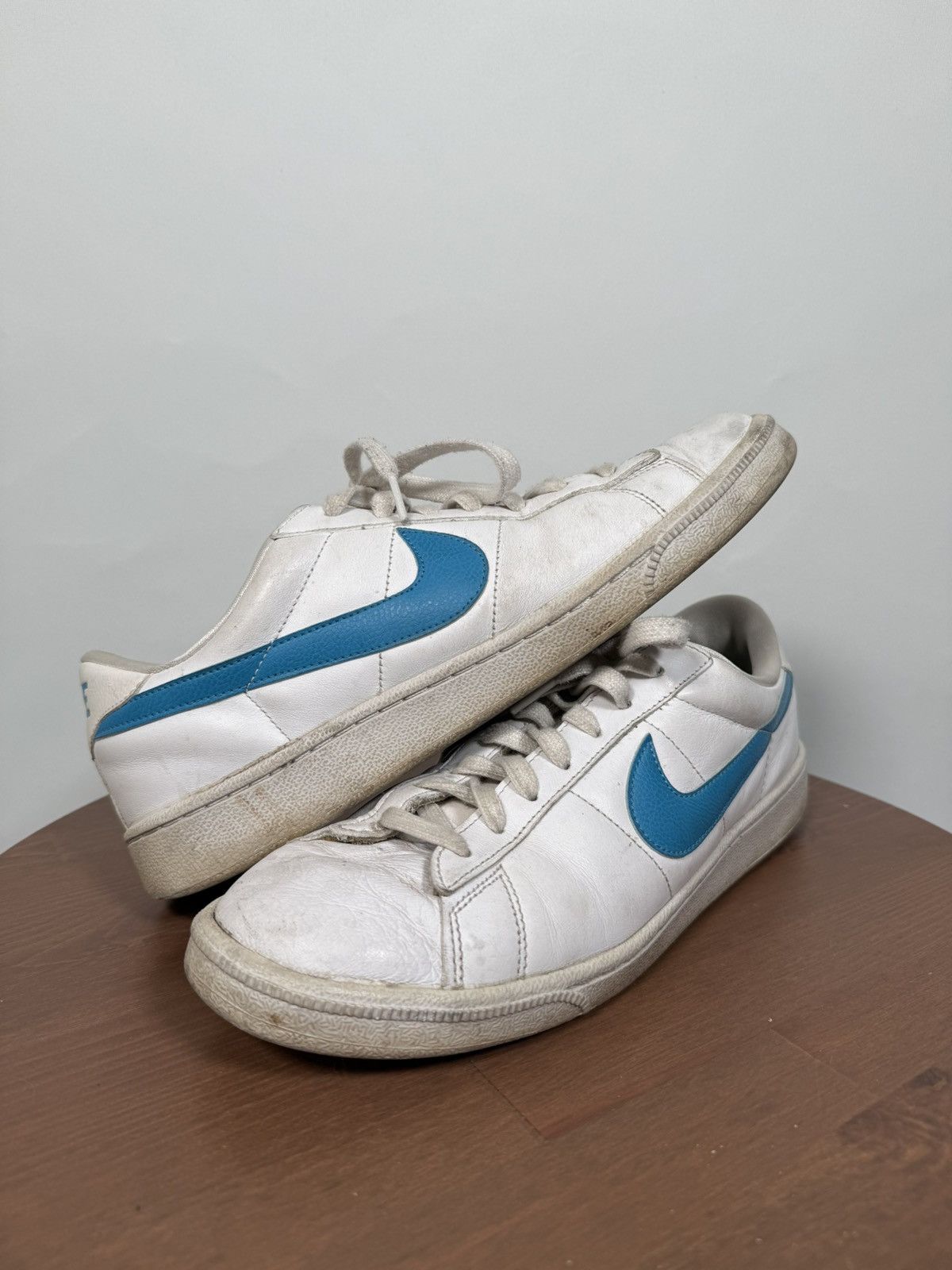 Nike Rare Nike Tennis Sneakers Size US 10 / EU 43 - 1 Thumbnail