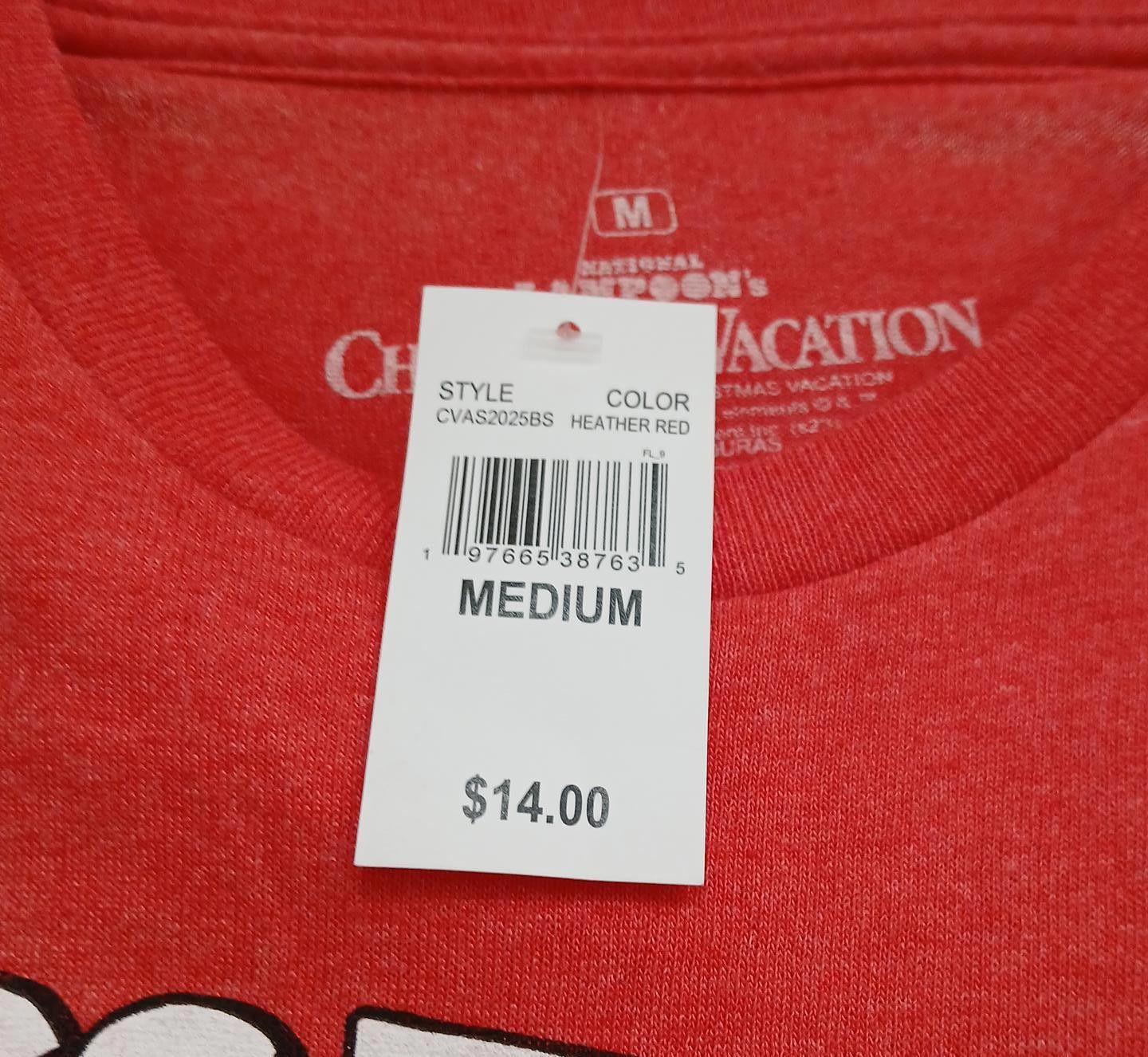 Designer Christmas Vacation NWT T-shirt Red Medium Size ONE SIZE - 4 Thumbnail