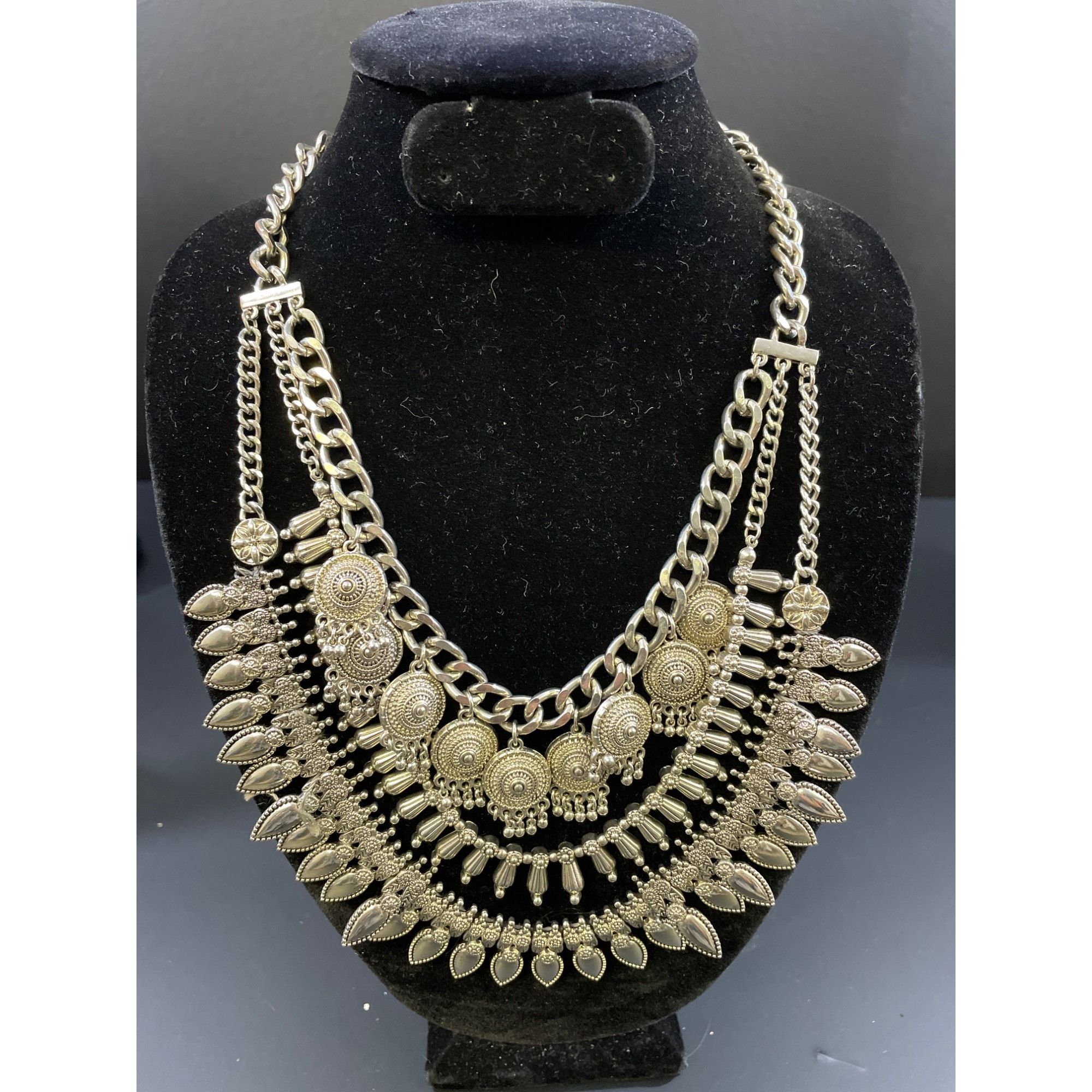 Other Vintage Women's Silvertone Bib Chain 3 layers Coin & Fringed Size ONE SIZE - 1 Thumbnail