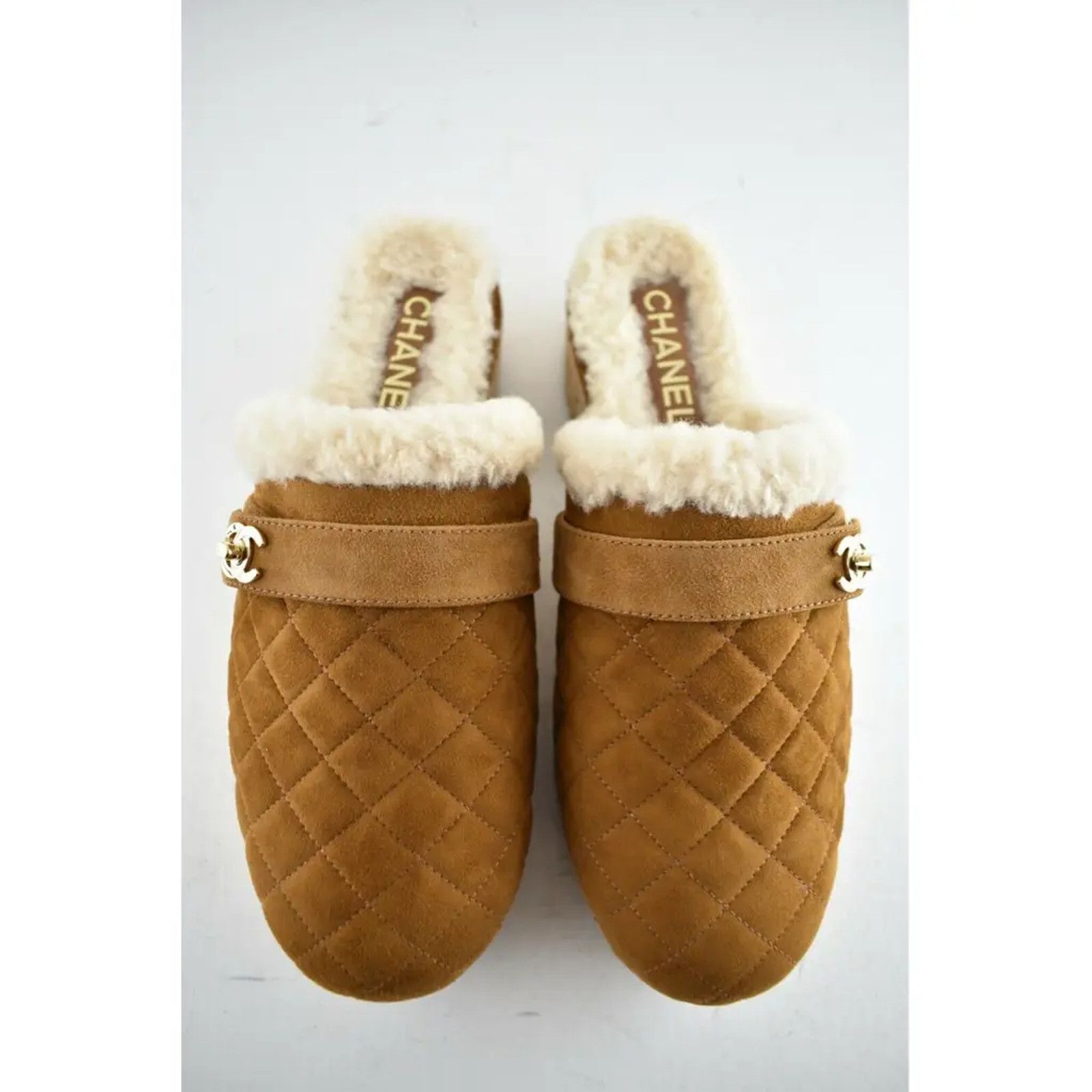 Chanel 21B Suede Turnlock CC Shearling Fur Mule Flat Clog Loafer 38 Size US 8 / IT 38 - 7 Thumbnail