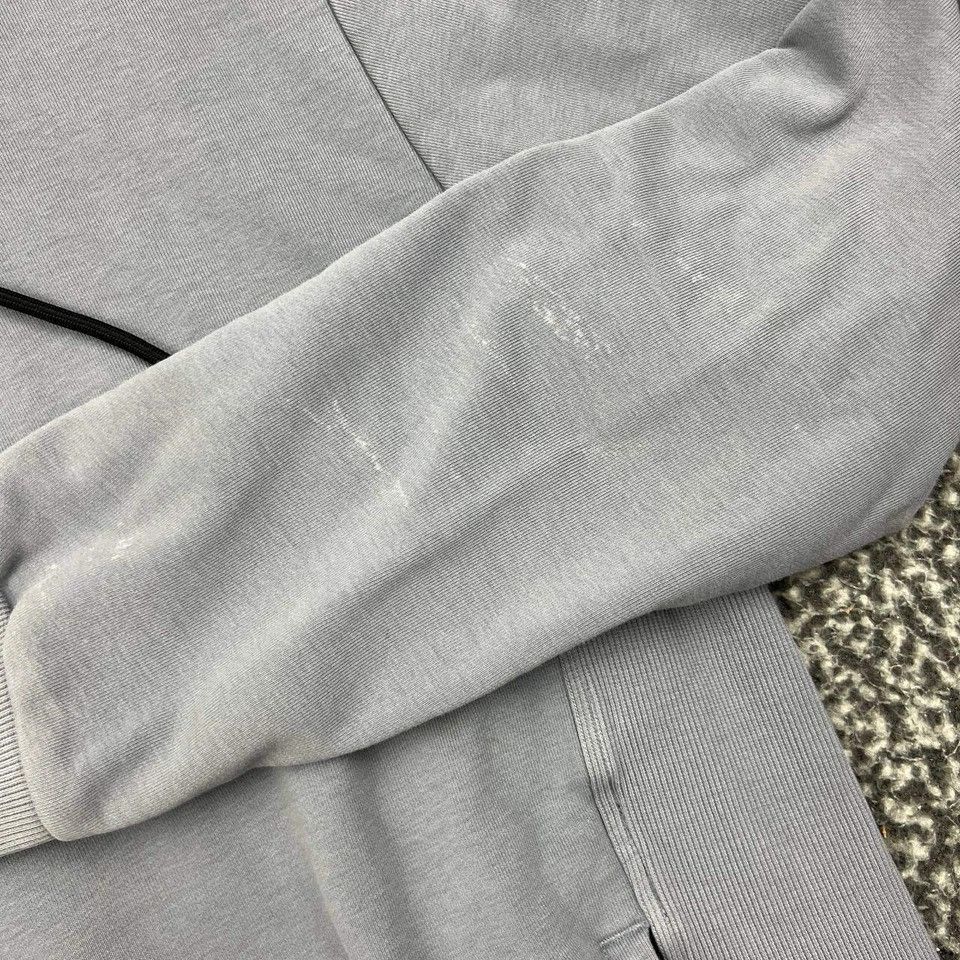 Fabletics Fabletics Hoodie Men Blue Purple Long Sleeve Zip Pocket M Size US M / EU 48-50 / 2 - 8 Thumbnail