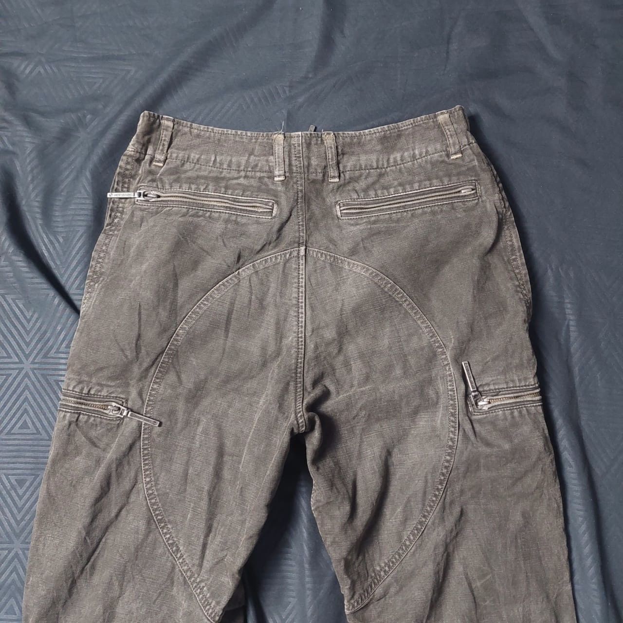 RIPVANWINKLE Ripvanwinkle multi zipper cargo pants Size US 32 / EU 48 - 12 Thumbnail
