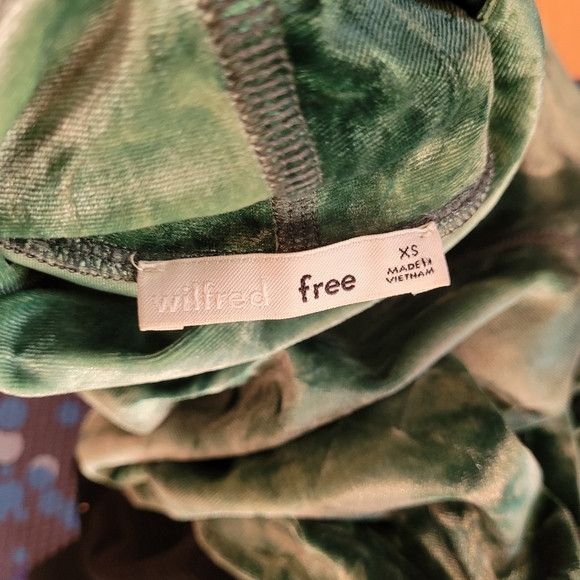 Aritzia Wilfred Free Tie Dye Green Velvet Turtleneck Crop Top - Xs Size XS / US 0-2 / IT 36-38 - 5 Thumbnail
